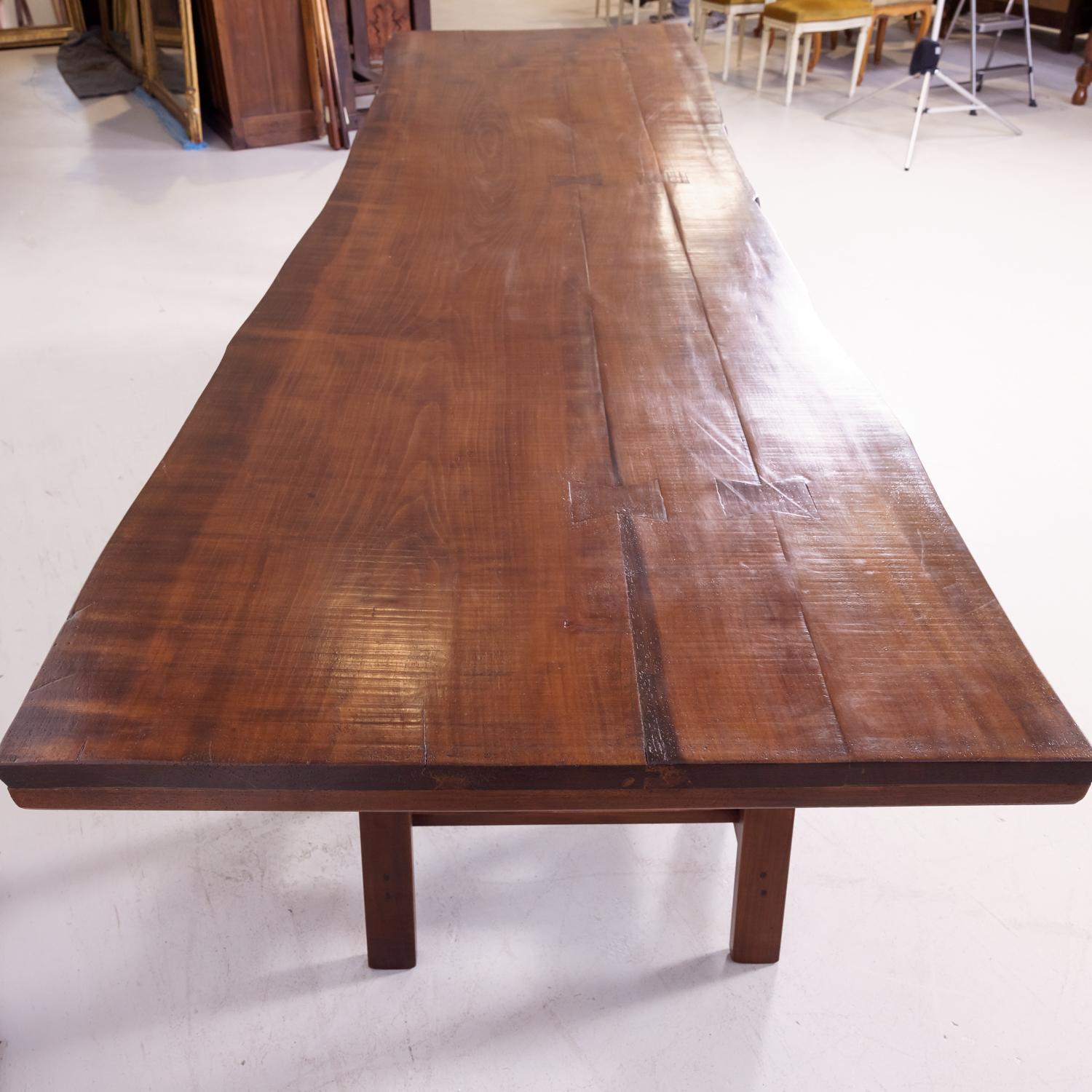 Trestle-Tisch aus aufgearbeitetem französischem Kirschbaumholz mit natürlicher Kante aus dem 19. Jahrhundert  6