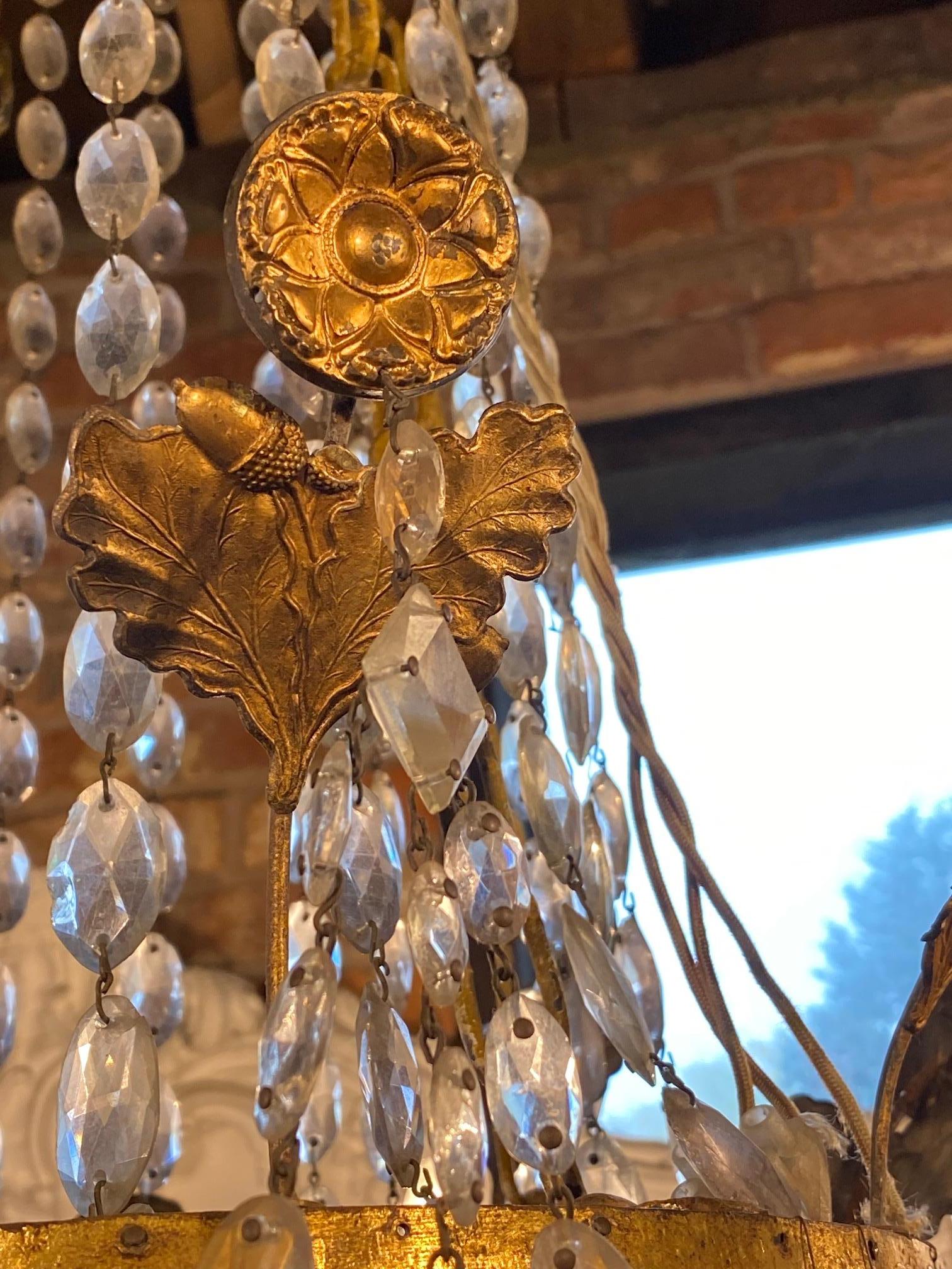 Impressive 19th Century Italian Gilt Carved Wood and Cut Glass Chandelier  For Sale 2