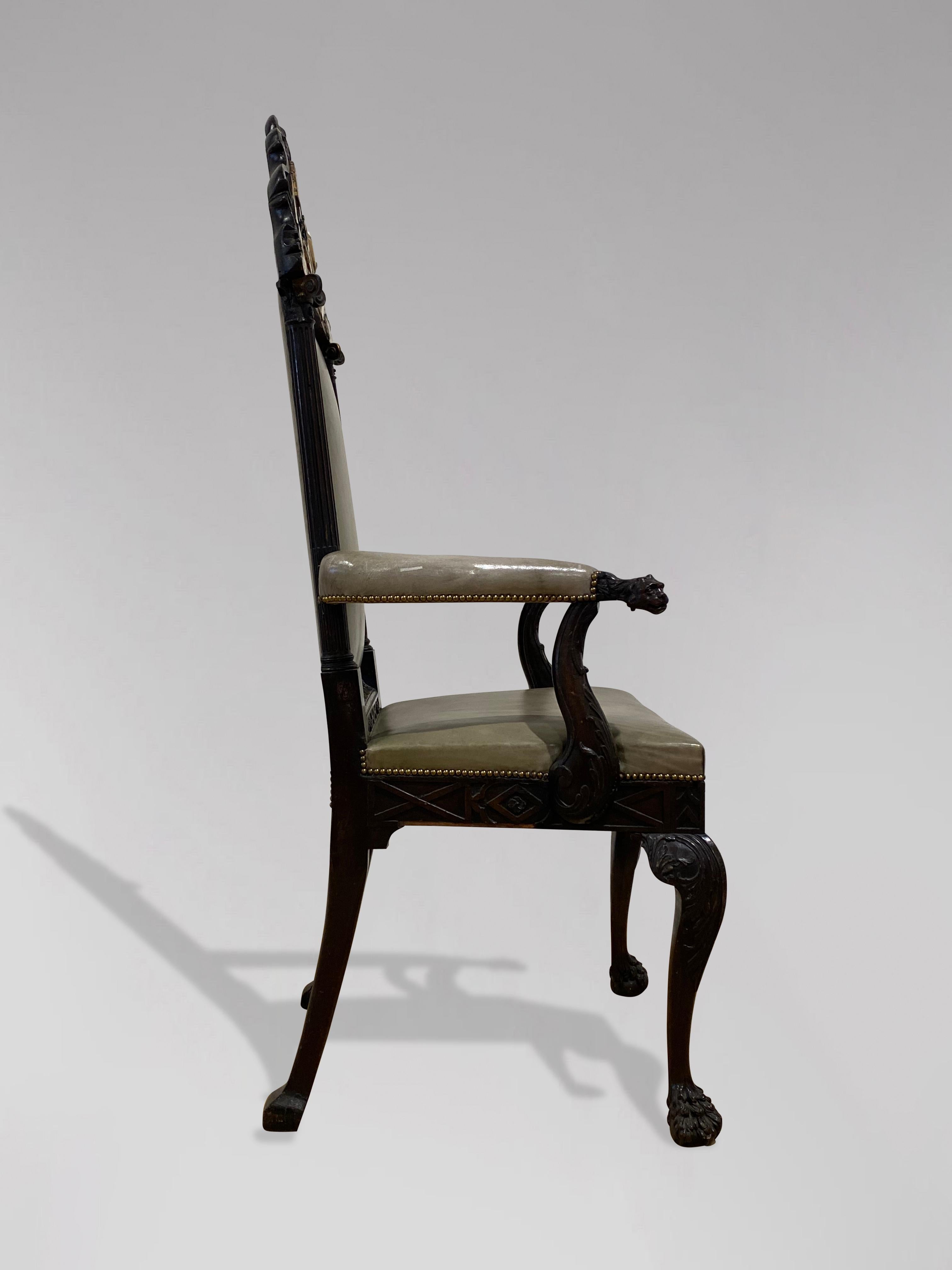 Georgien Impressionnant fauteuil trône maçonnique en acajou et cuir du 19ème siècle en vente