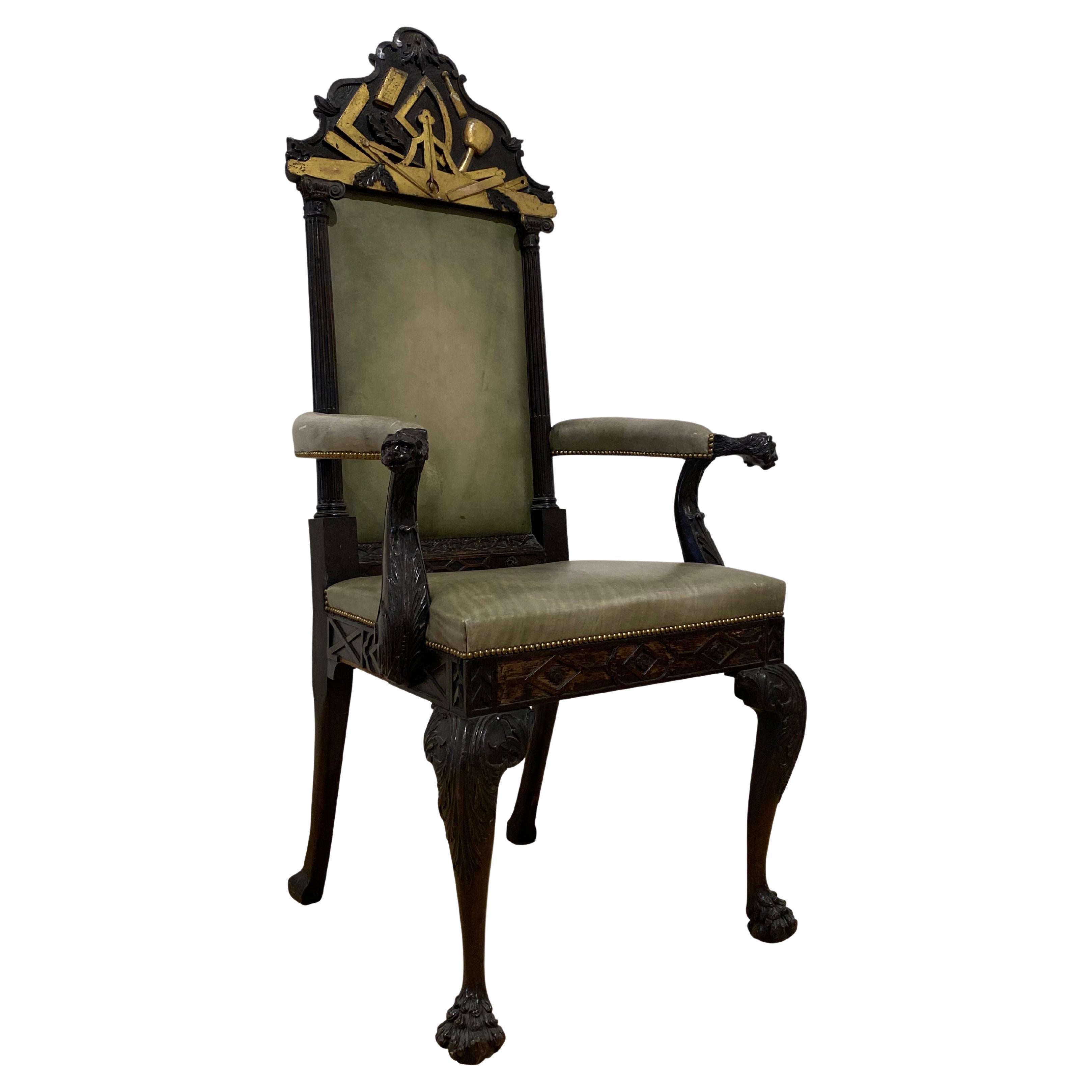 Impressionnant fauteuil trône maçonnique en acajou et cuir du 19ème siècle en vente