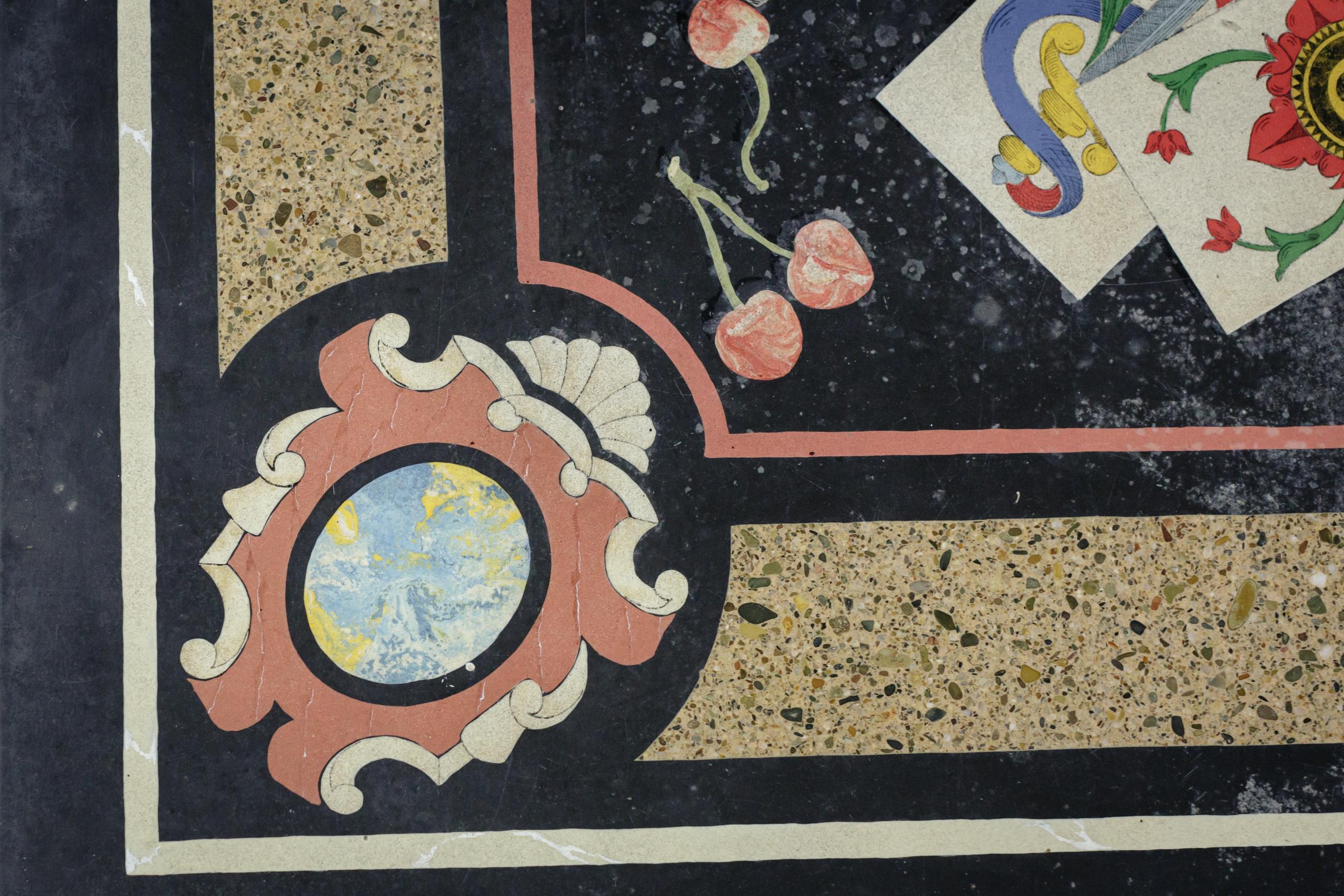 Impressionnante table en trompe l'oeil de Scagliola du 19e siècle en vente 9