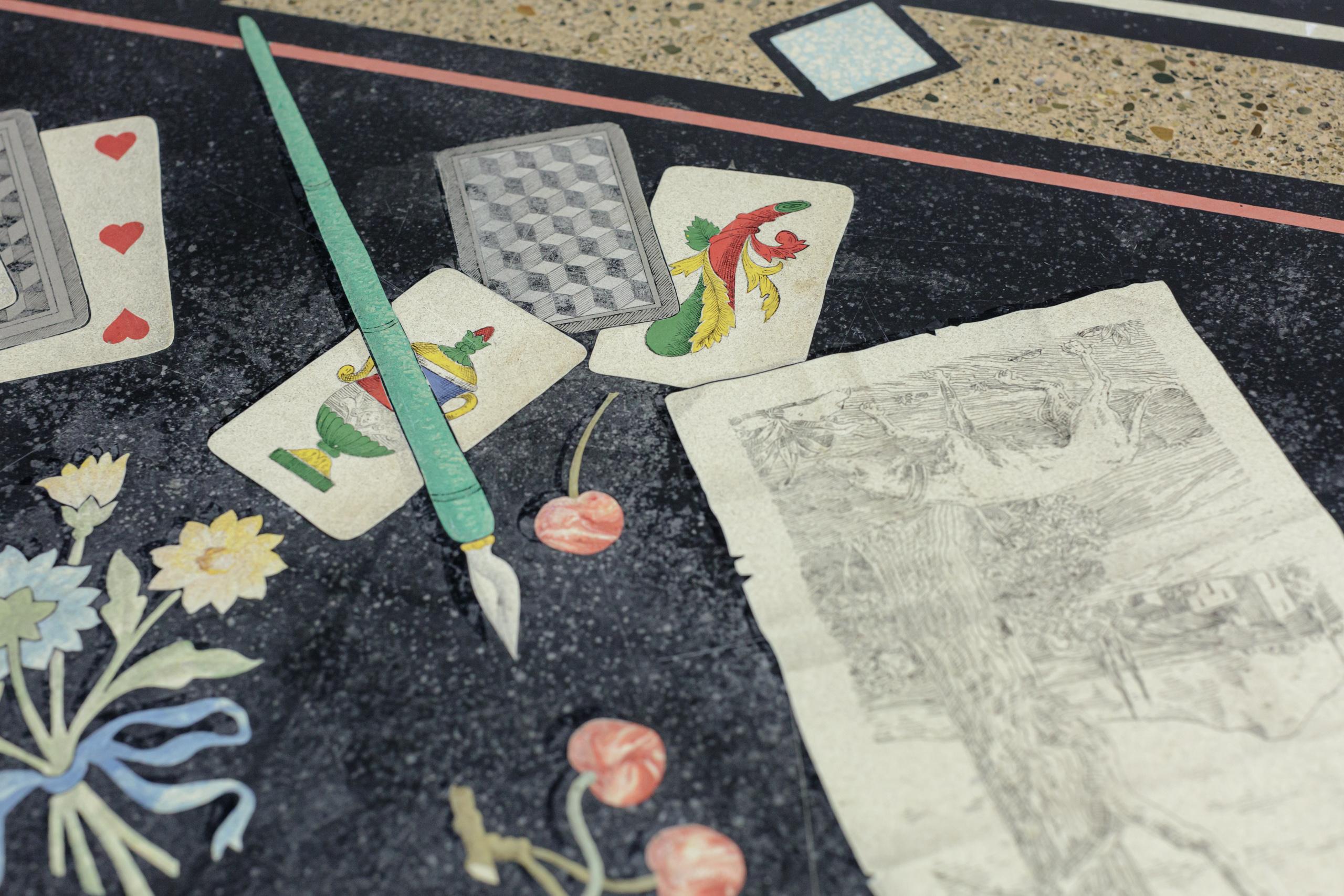 Impressionnante table en trompe l'oeil de Scagliola du 19e siècle en vente 2