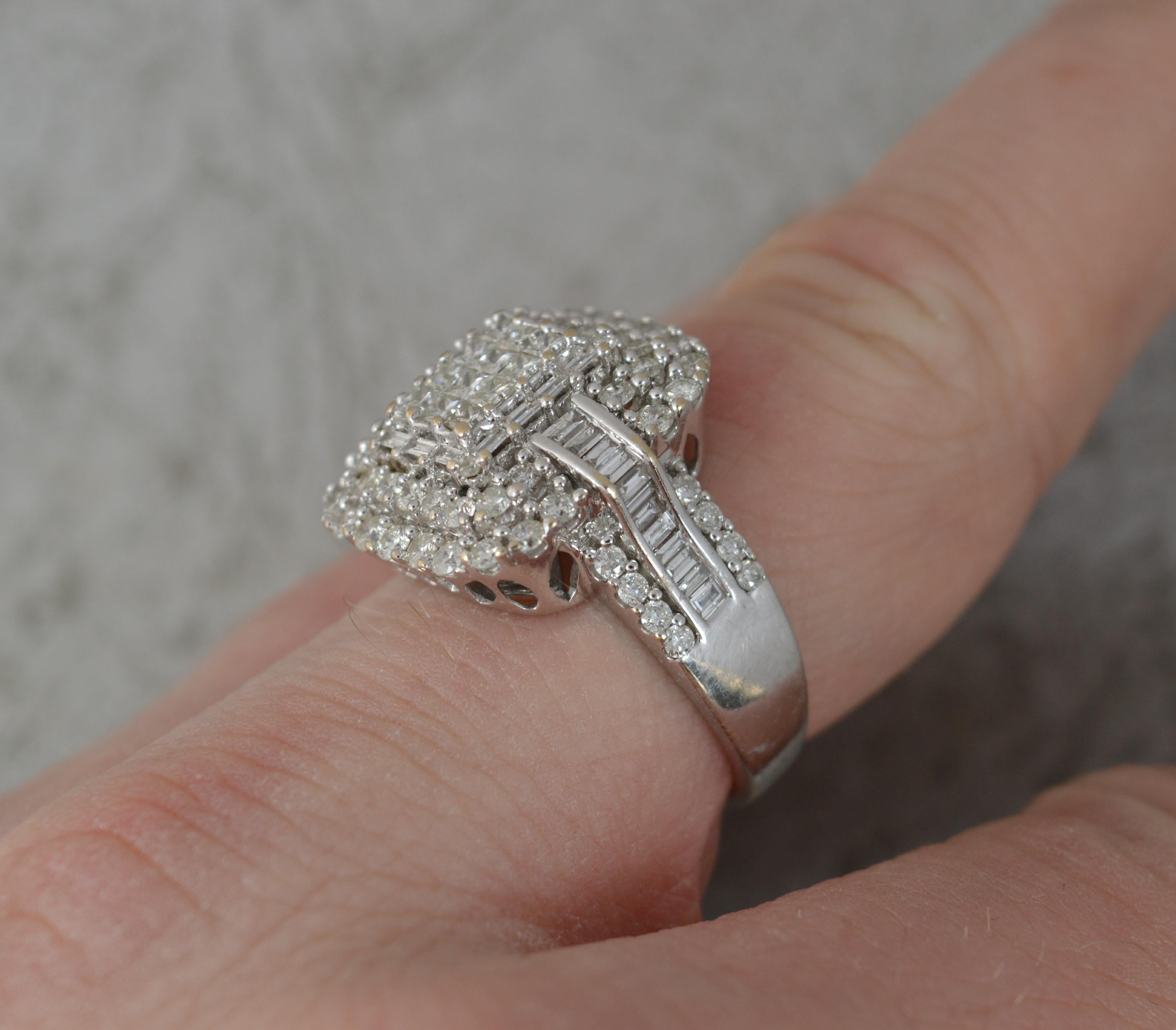 Beeindruckender Verlobungsring mit 2,00 Karat Diamant 18 Karat Weißgold Cluster (Art déco)