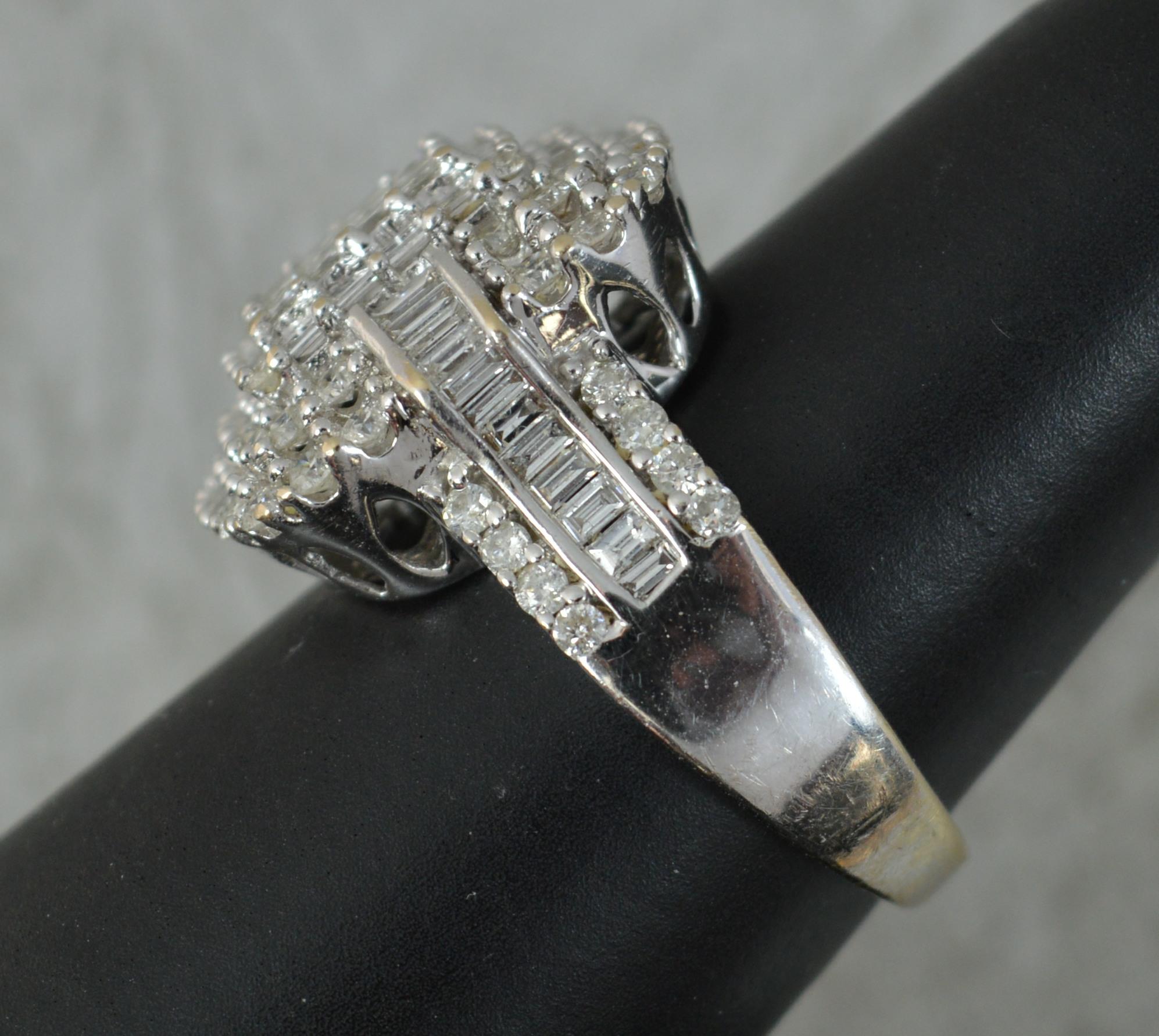 Beeindruckender Verlobungsring mit 2,00 Karat Diamant 18 Karat Weißgold Cluster 3