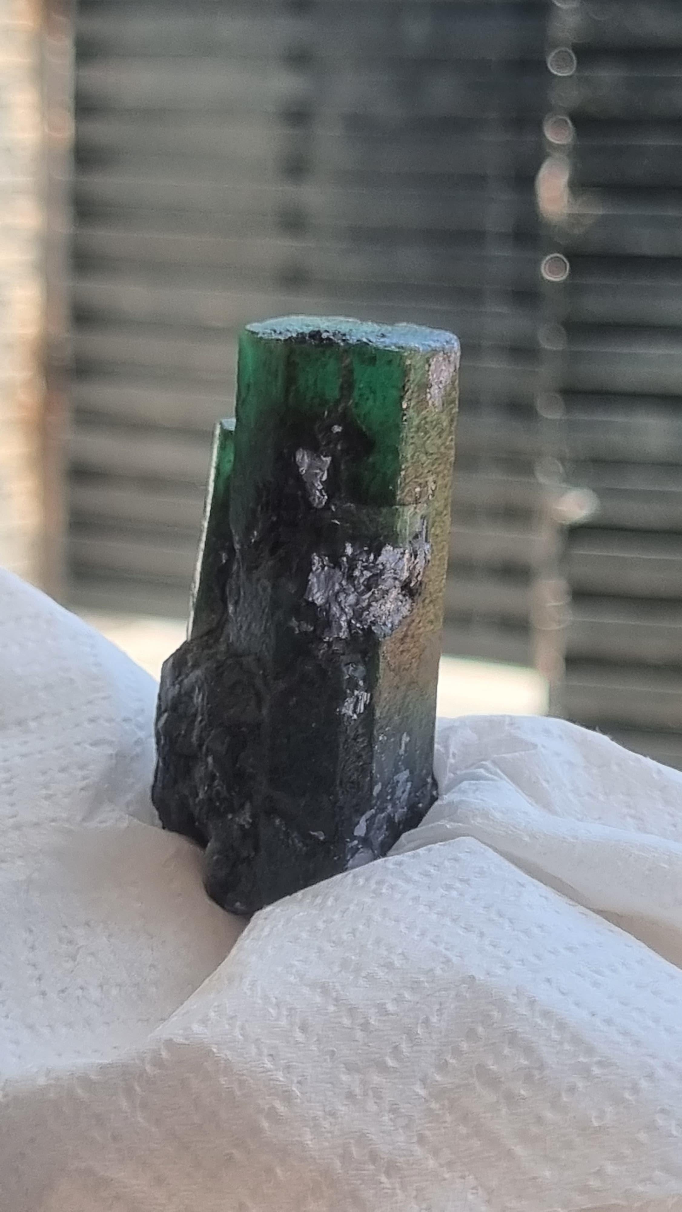Impressive 235.75 ct Brazilian Rough Emerald with Intense Natural Radiance For Sale 2