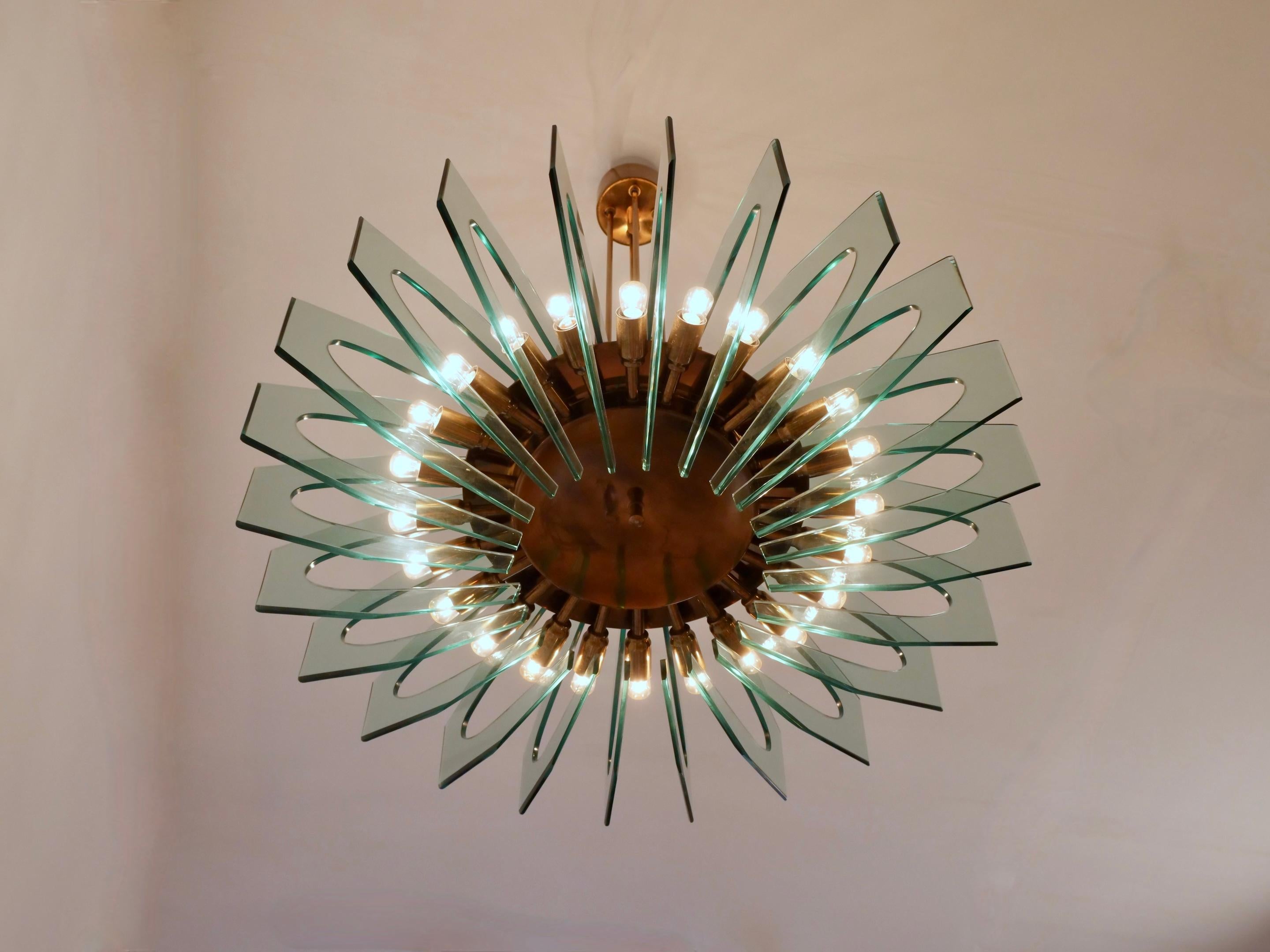Impresionante araña de 24 luces Italia c1960 en Bueno estado para la venta en London, GB