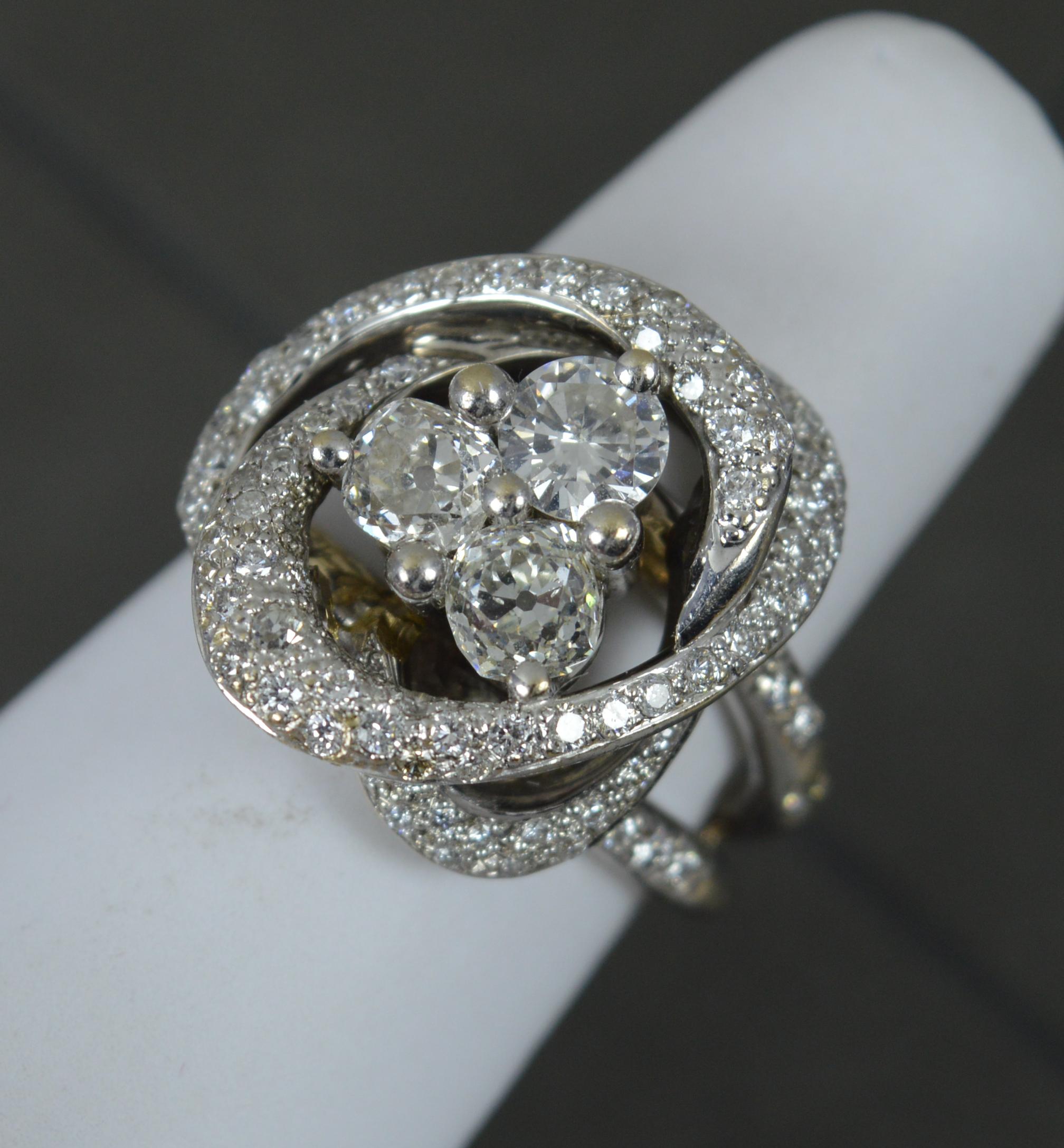Impressive 2.5ct Diamond and 18ct Gold Heavy Cluster Ring For Sale 7