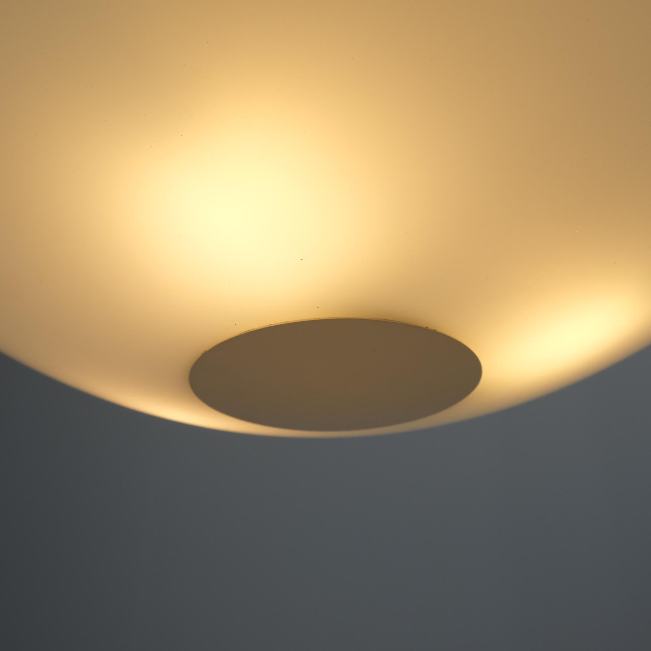 Beeindruckende 2 m hohe Paavo Tynell-Deckenleuchten aus Arabia Finnland, Taito 1940er Jahre. im Angebot 4