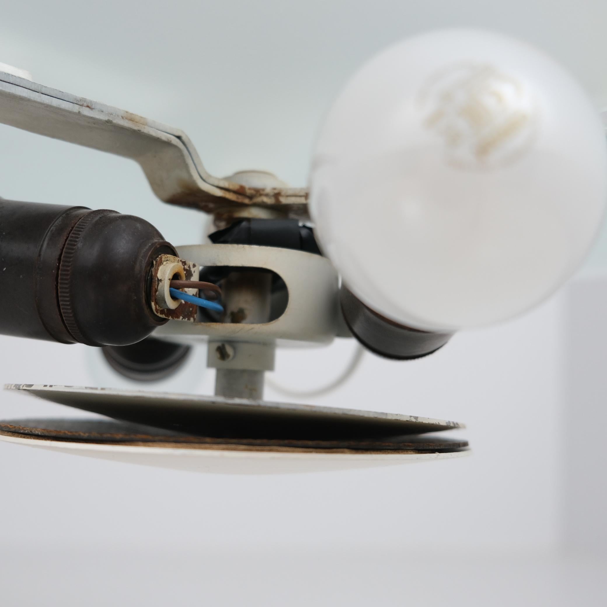 Beeindruckende 2 m hohe Paavo Tynell-Deckenleuchten aus Arabia Finnland, Taito 1940er Jahre. im Angebot 9