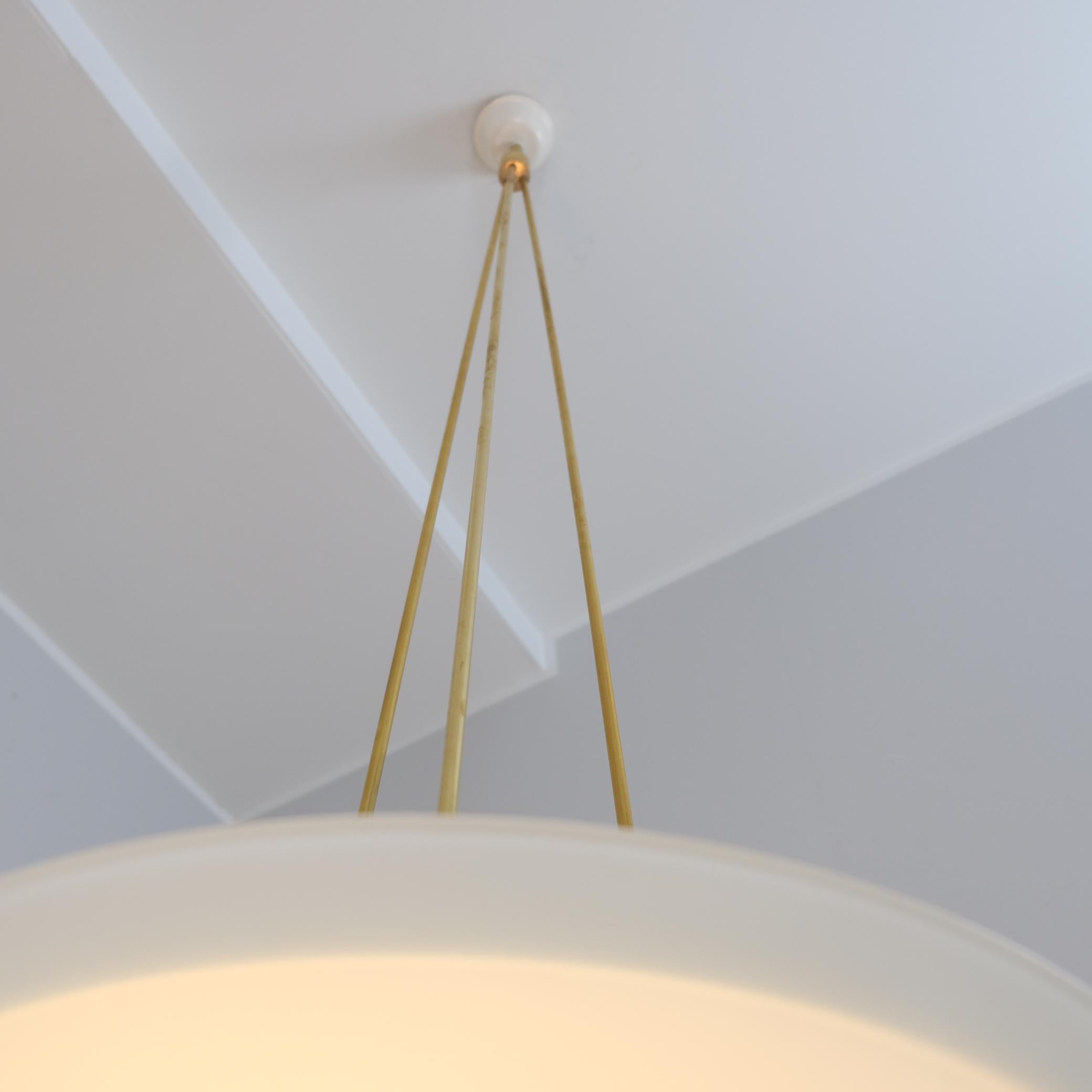 Beeindruckende 2 m hohe Paavo Tynell-Deckenleuchten aus Arabia Finnland, Taito 1940er Jahre. im Angebot 5