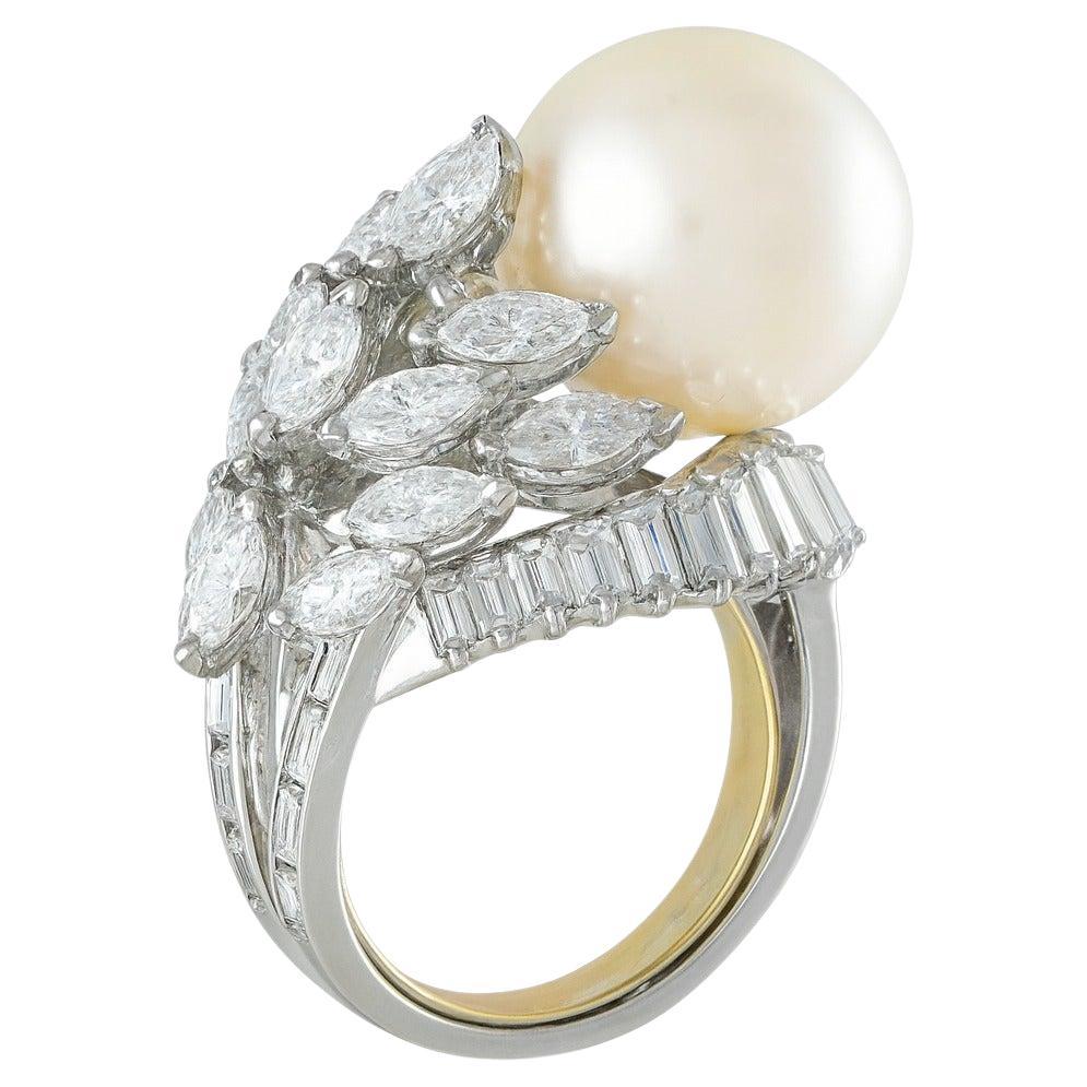 Impressionante anello in platino con diamante e perla da 5 carati