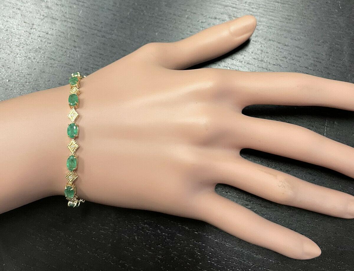 Impressive 9.15 Carats Natural Emerald & Diamond 14K Solid Yellow Gold Bracelet For Sale 1