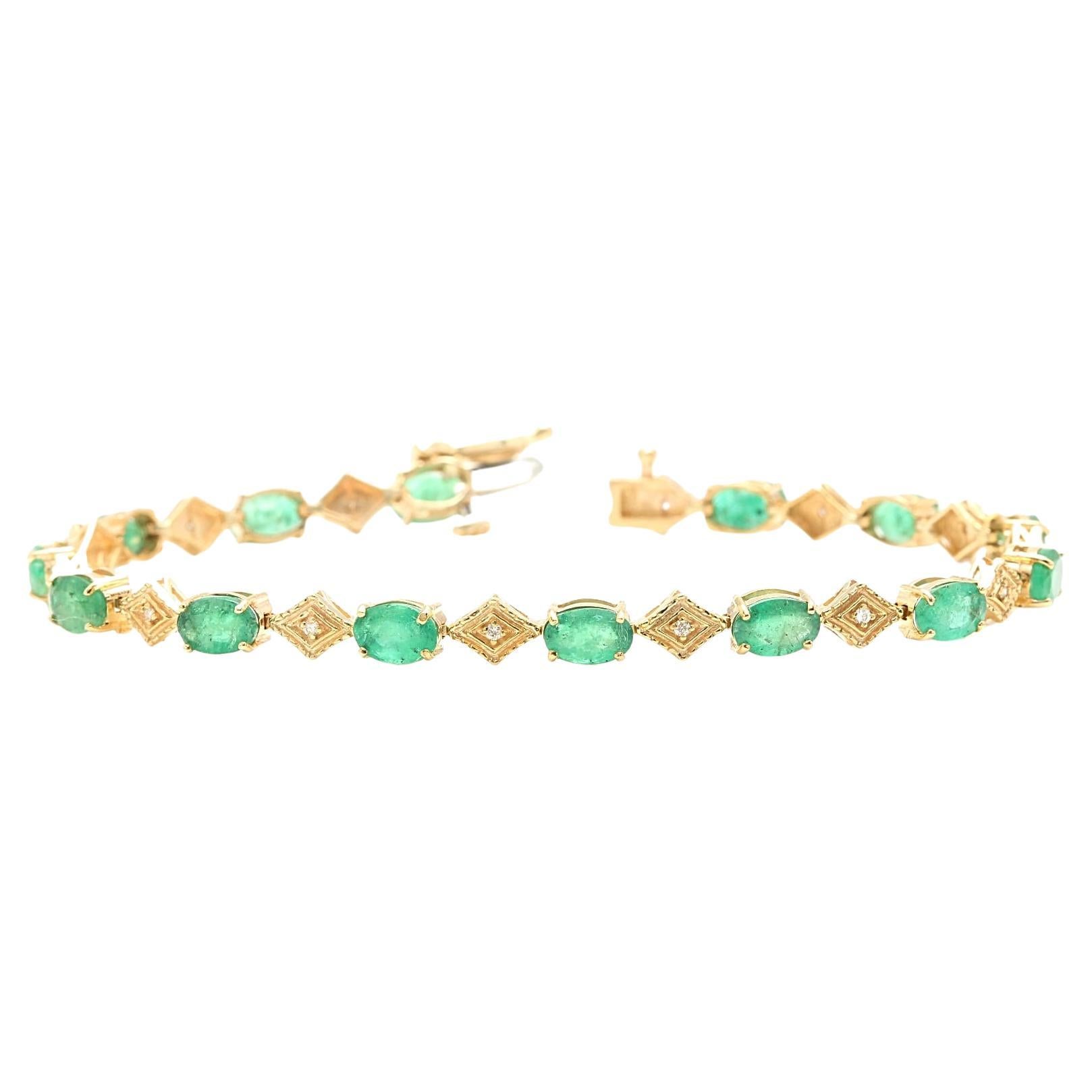 Impressive 9.15 Carats Natural Emerald & Diamond 14K Solid Yellow Gold Bracelet For Sale