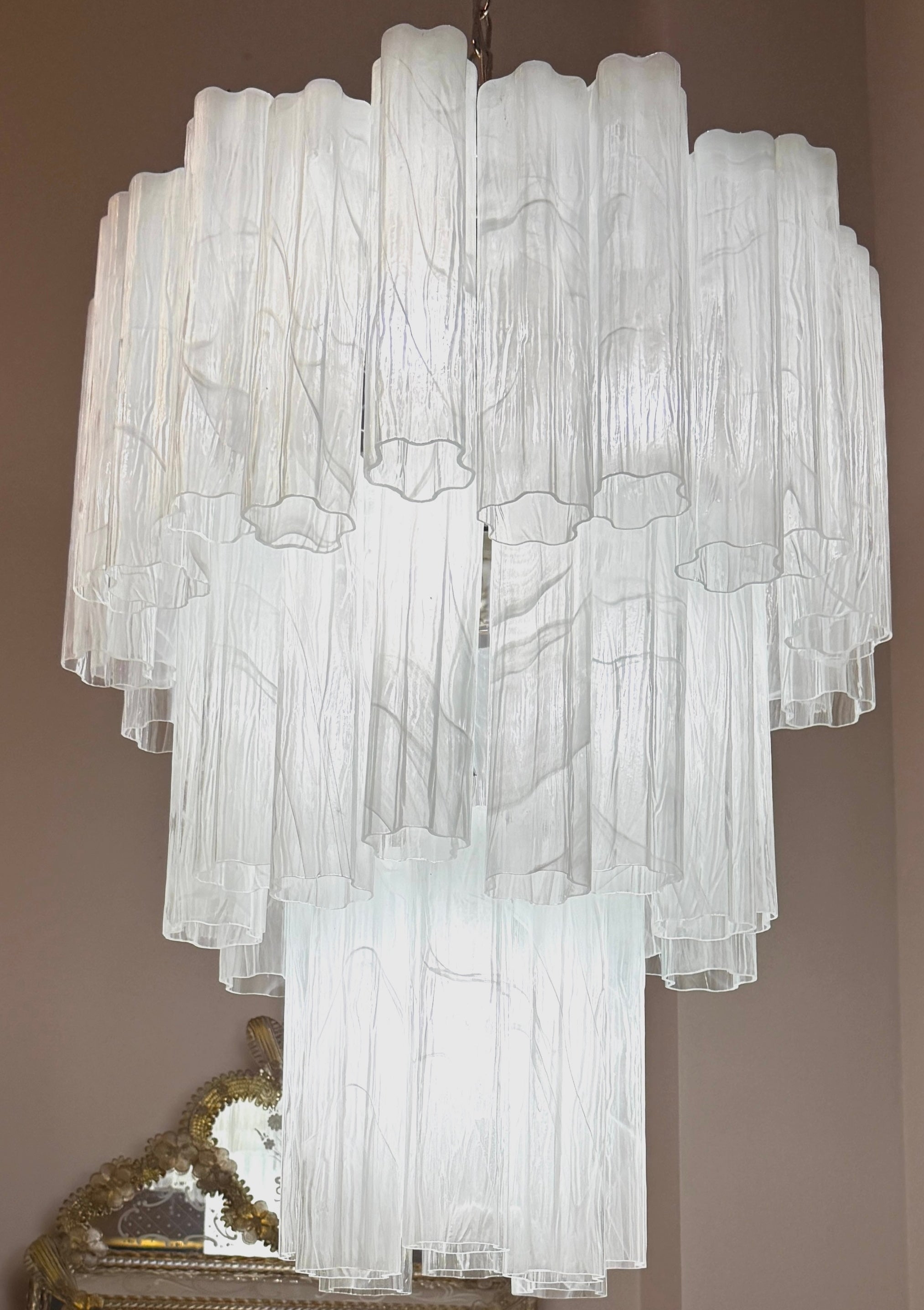 Mid-Century Modern Impressive Alabaster Effect Murano Glass Tronchi Chandelier For Sale