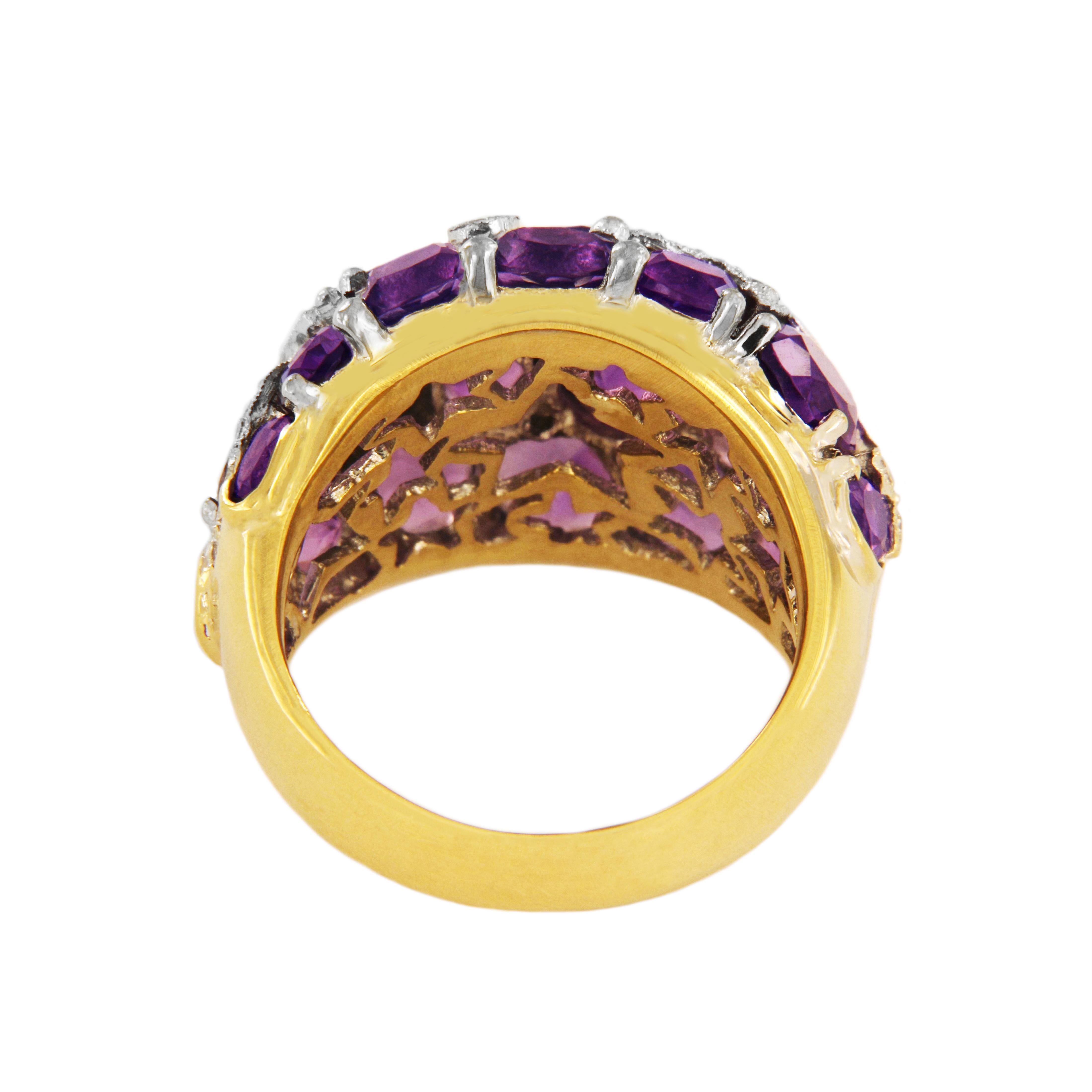 Impressive Amethyst Two Tone Ring with Diamonds In New Condition For Sale In New York, NY