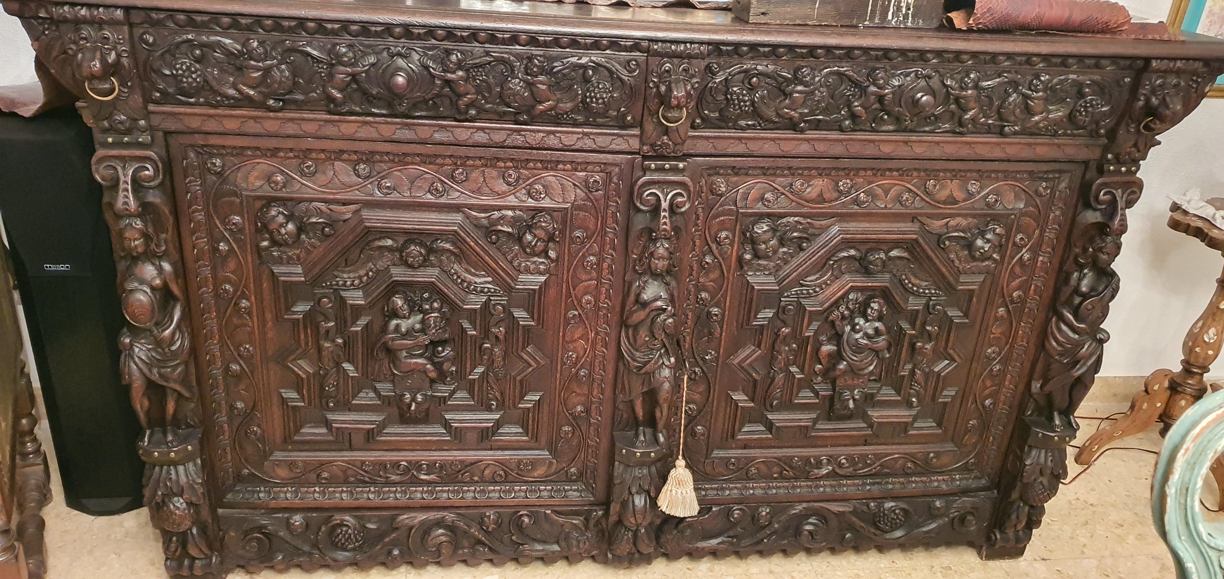 Impressive and Finely Carved 17th Century Flemish Baroque Oak Buffet  For Sale 5