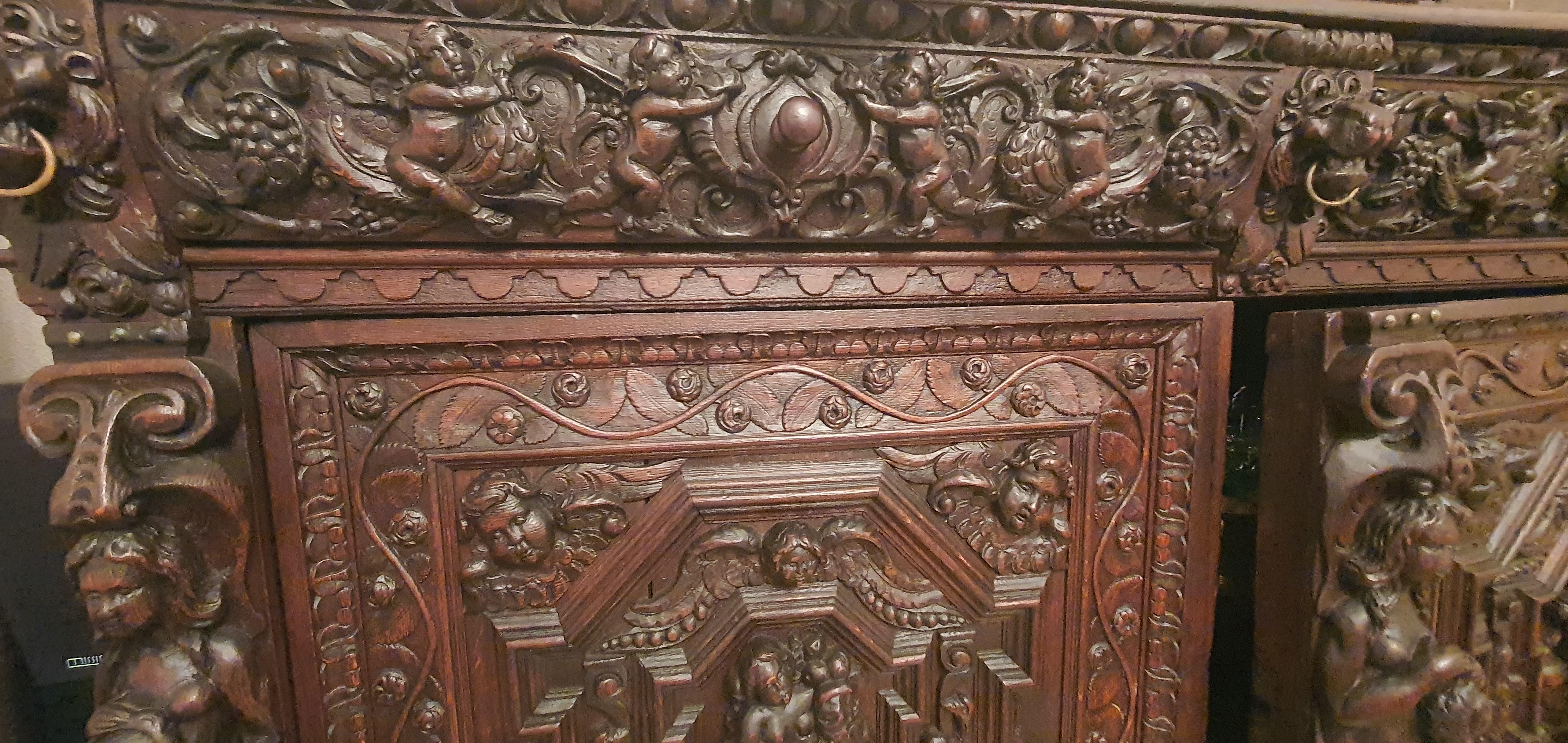 18th Century and Earlier Impressive and Finely Carved 17th Century Flemish Baroque Oak Buffet  For Sale