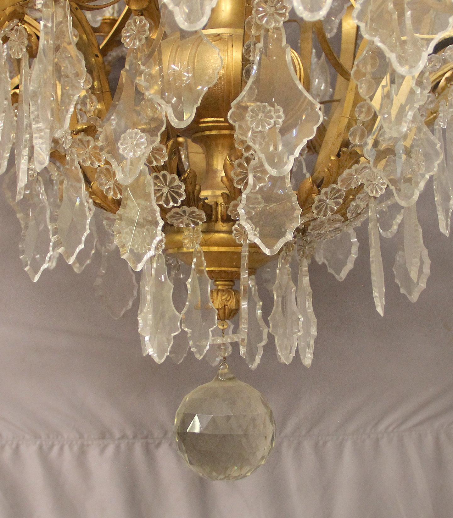 Impressive and Palatial 19th Century Gilt Bronze and Crystal 48 Light Chandelier For Sale 5