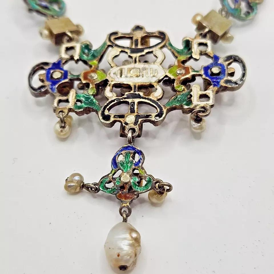 Impressionante collana antica austro-ungarica di perle smaltate con più gemme in vendita 4