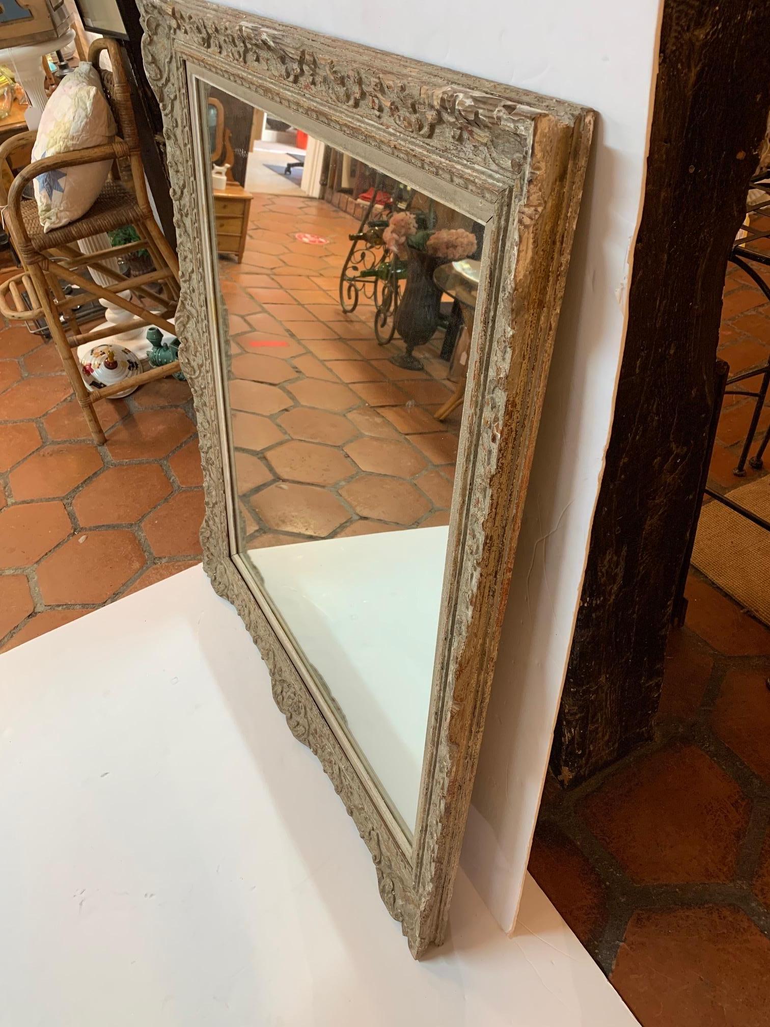 Beeindruckender antiker französischer Spiegel aus geschnitztem Holz mit Originalfarbe 1