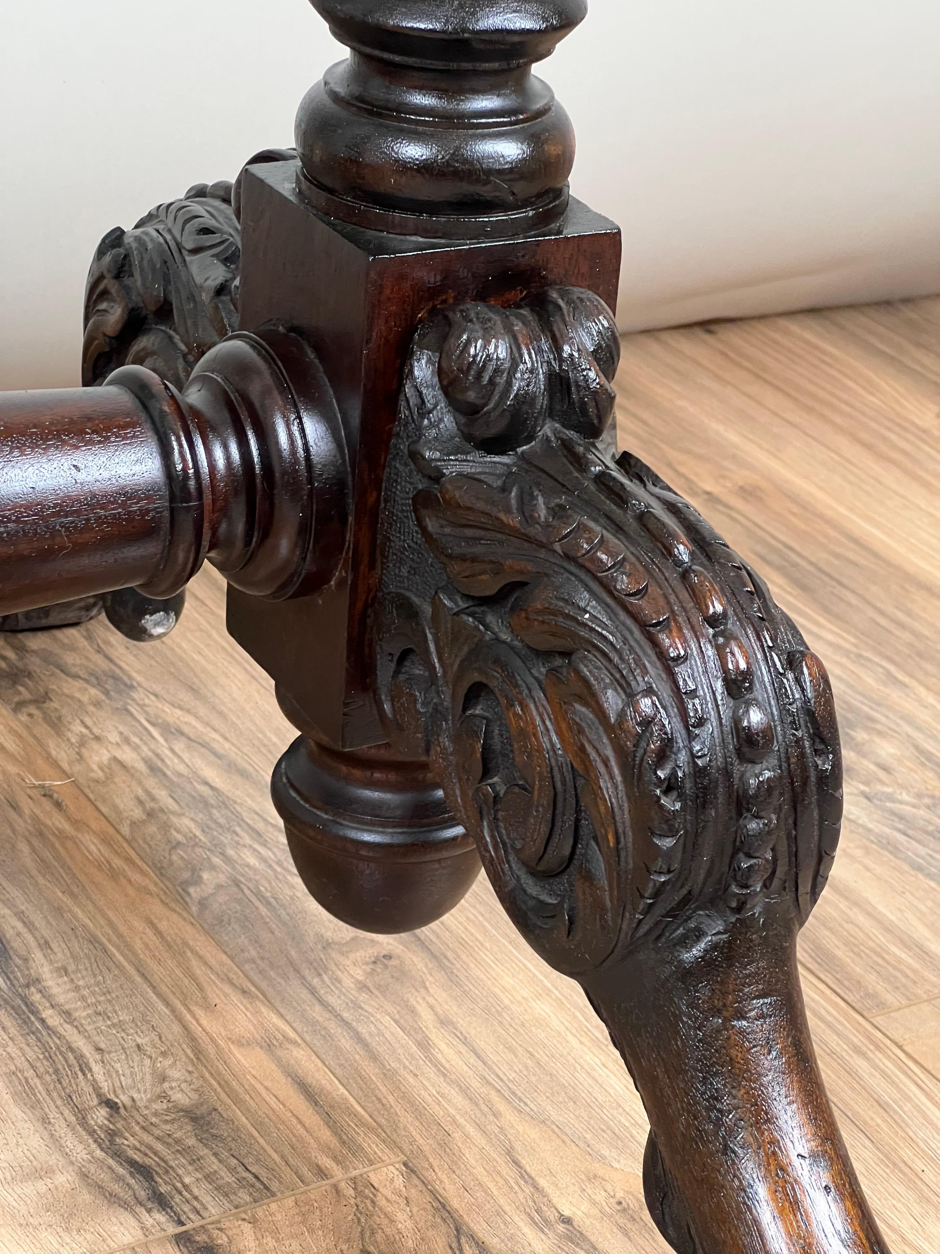 Empire américain Impressive Antique Empire Acanthus and Barbola Rose Carved Cheval Mirror en vente