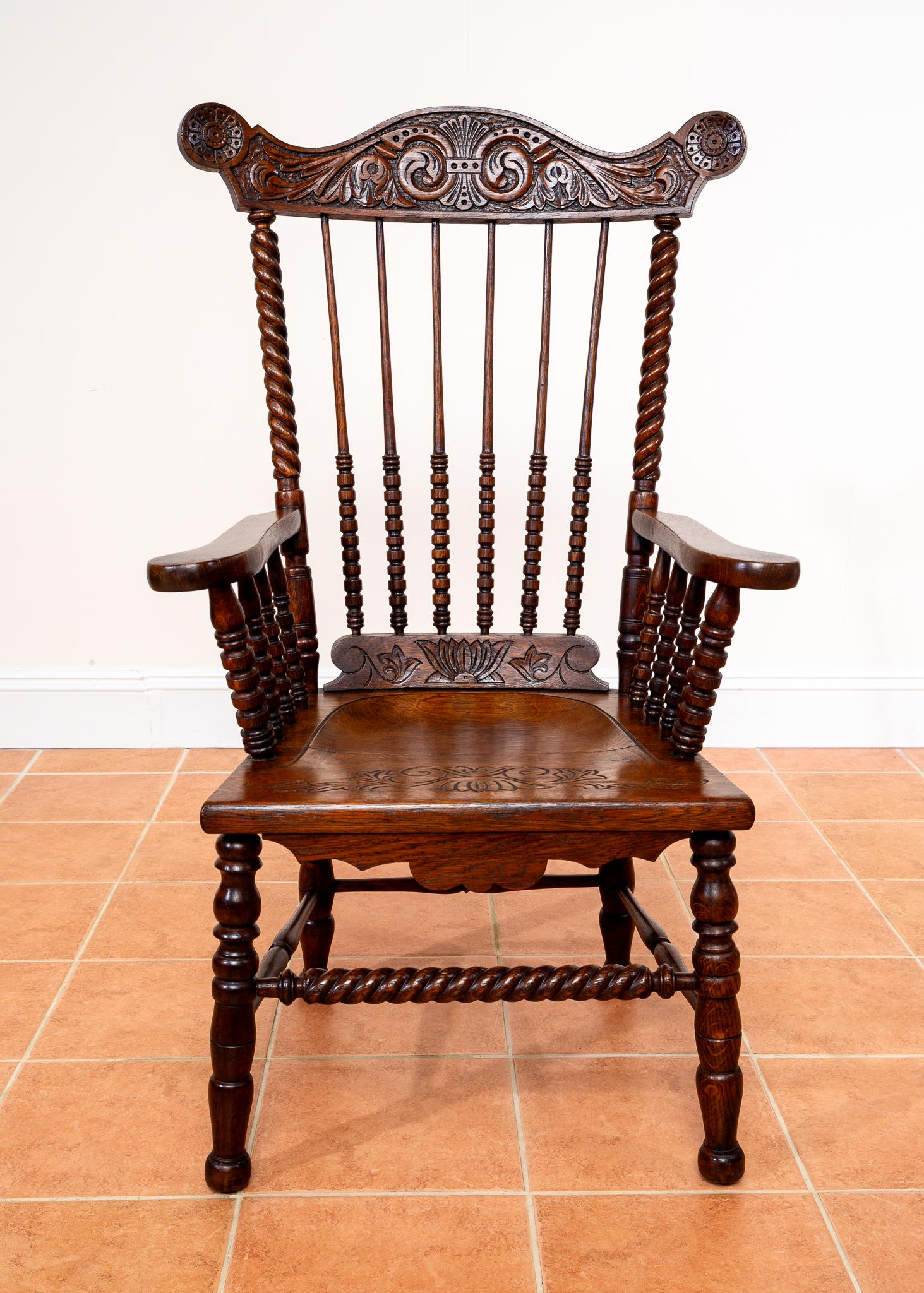 XX secolo Impressionante Sedia Windsor antica in Oak Country Poltrona Fanback antica da caminetto in vendita