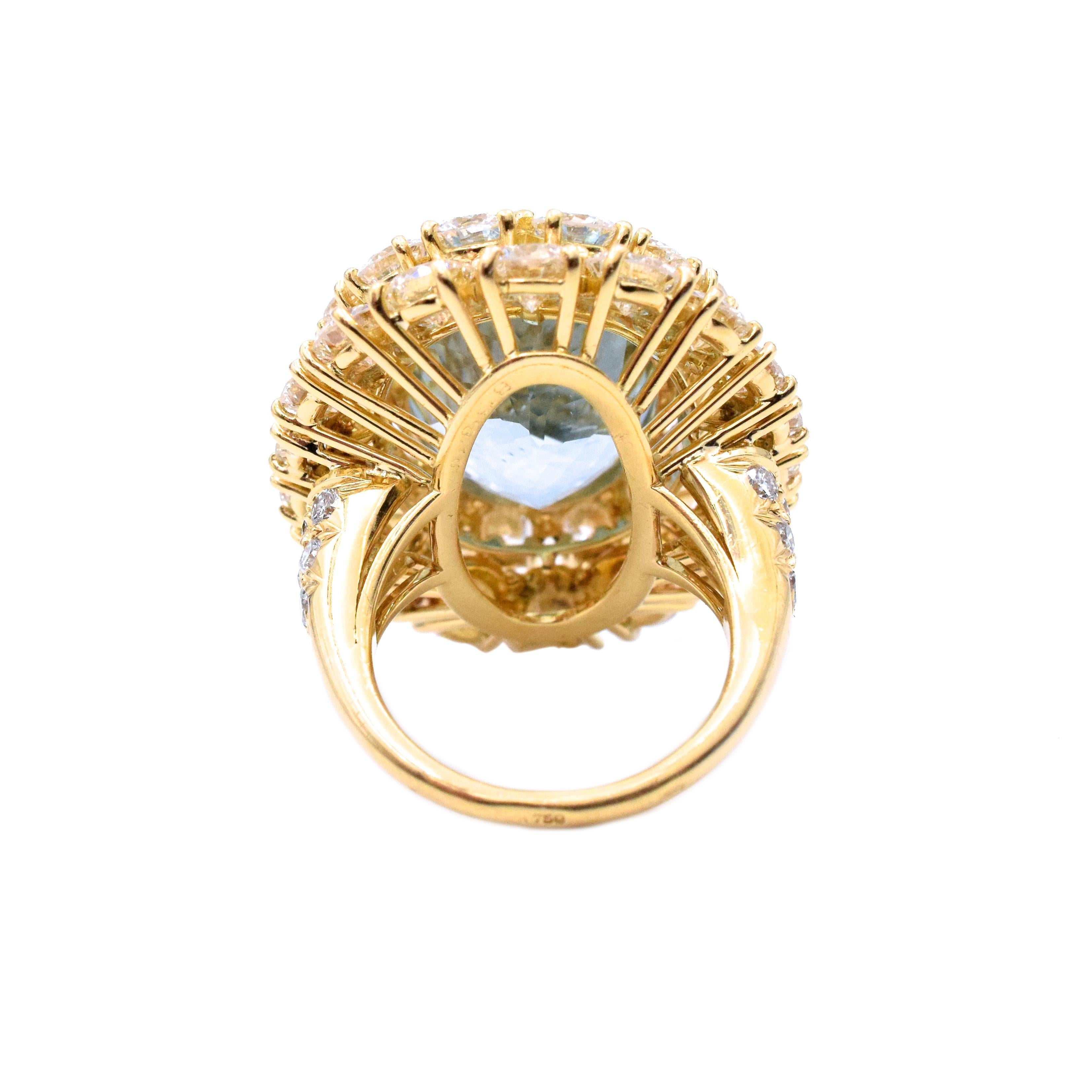 Impressive Aquamarine Diamond Ring In New Condition For Sale In New York, NY