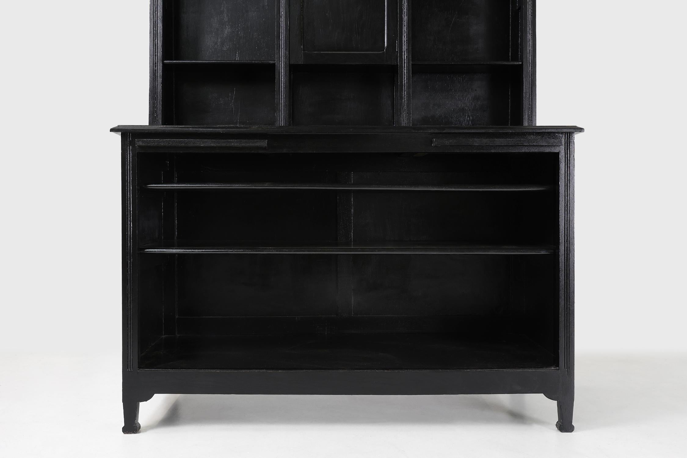 Beeindruckender Jugendstil-Bauernschrank aus Eiche, Frankreich ca. 1910 (Lackiert) im Angebot