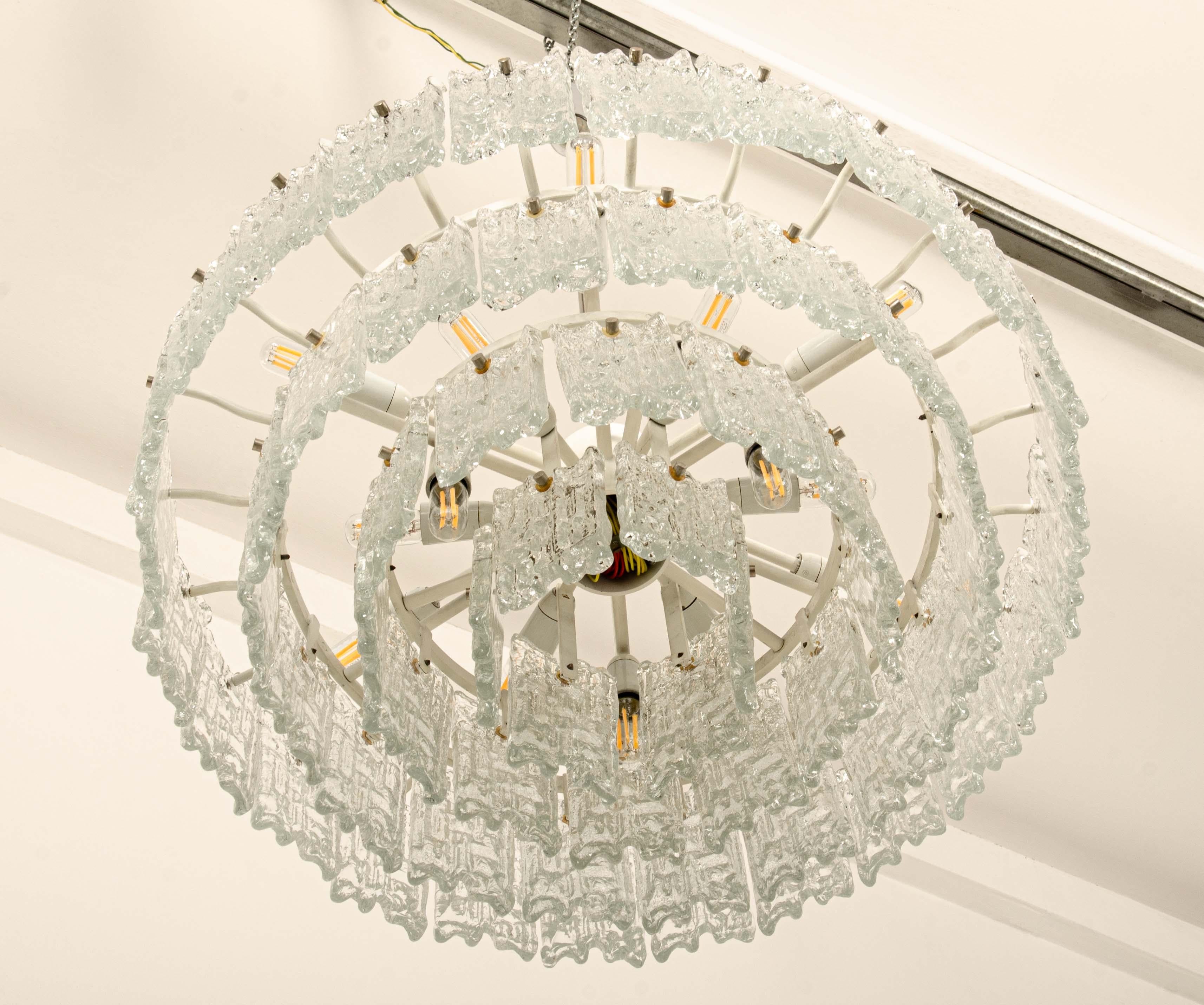 Impressive Austrian Kalmar ARENA Crystal Ice Glass Chandelier In Good Condition For Sale In Vienna, AT
