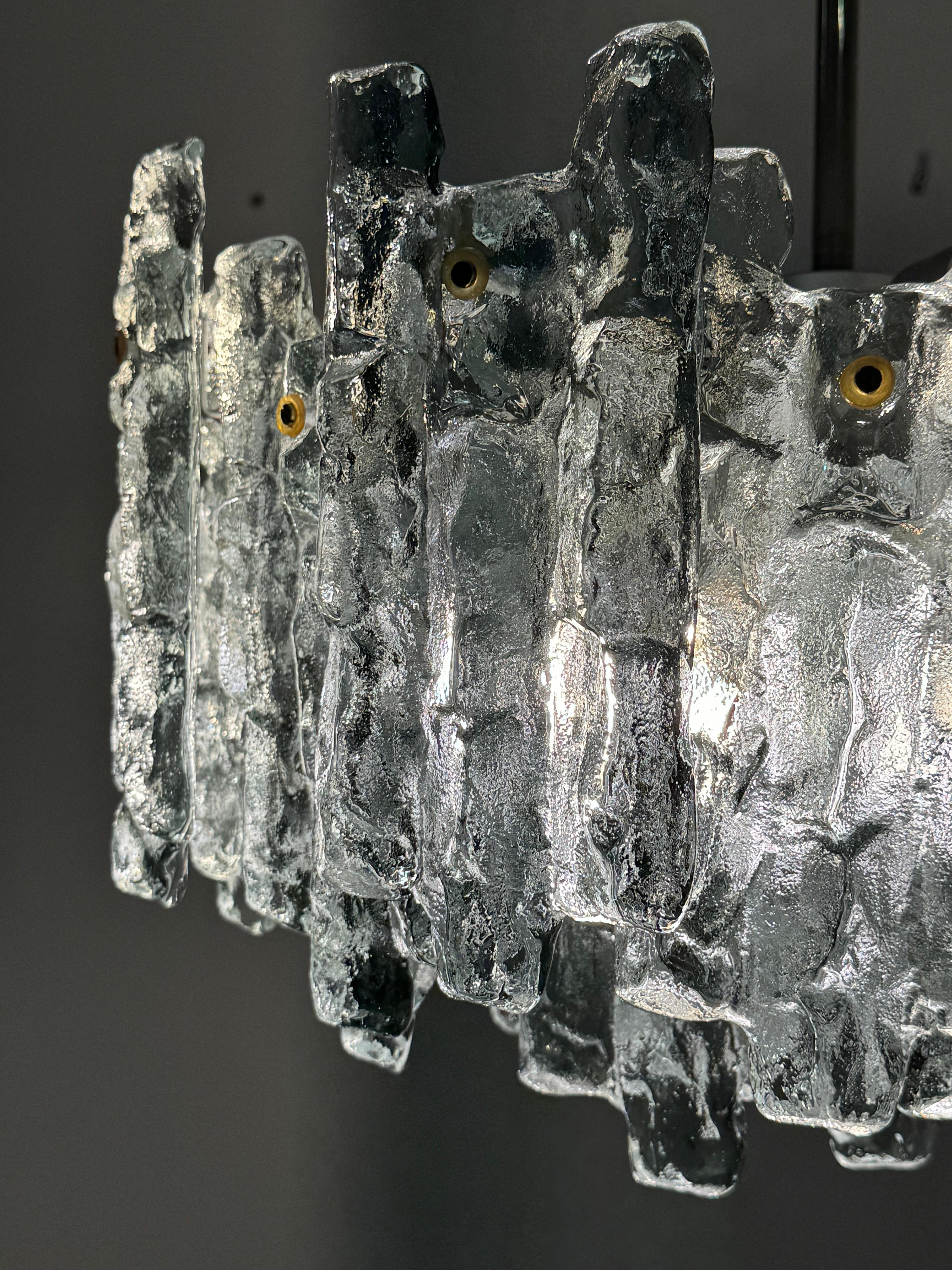 Beeindruckender österreichischer Kalmar-Kristall-Eisglas-Kronleuchter „Fuente“ aus Kalmar im Angebot 10