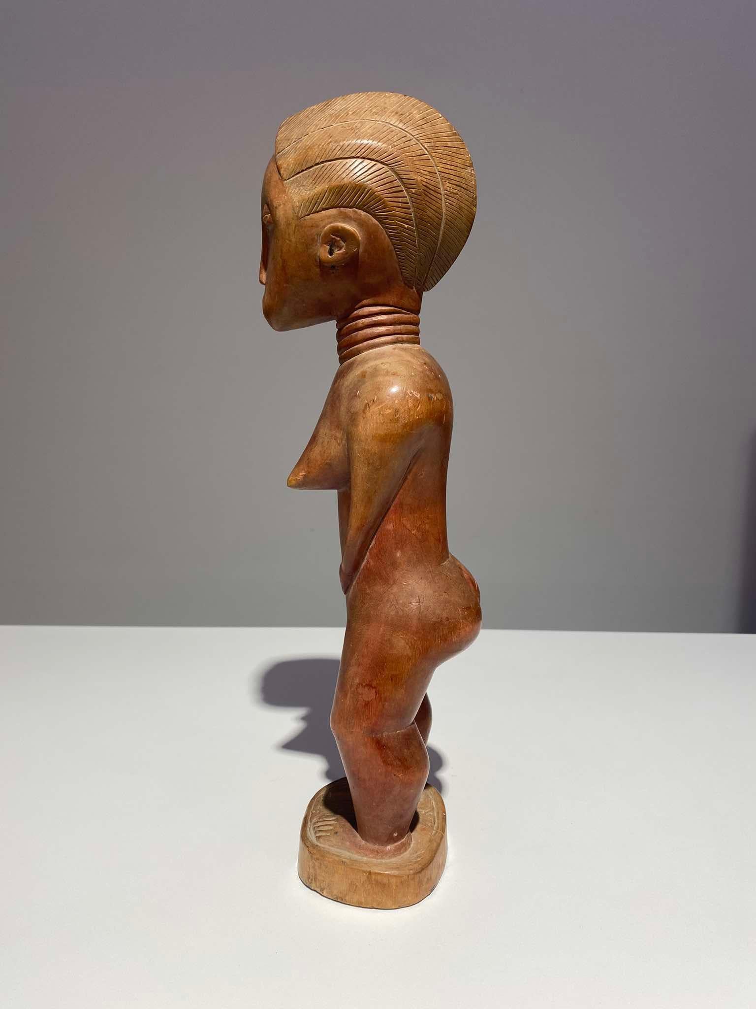 Beeindruckende Baule-Statue Elfenbein Coast Typ Blolo Bla - Burkina Faso - frühes 20. Jahrhundert im Zustand „Gut“ im Angebot in Leuven, BE
