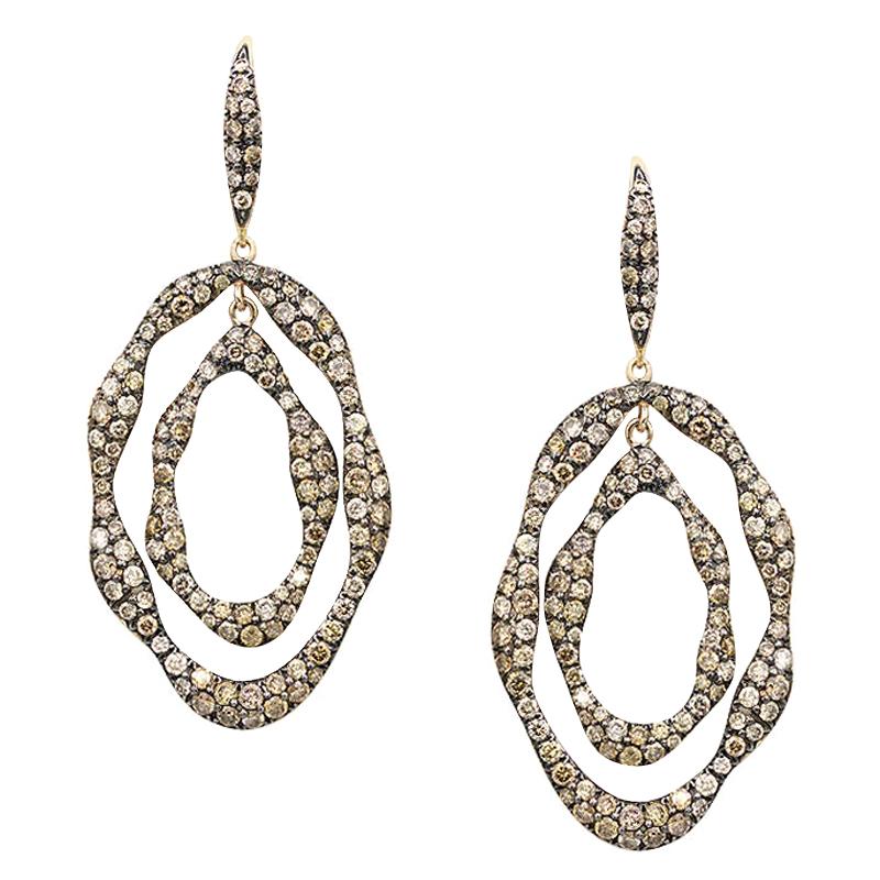 Beeindruckende schwarz-braune Diamant-Tropfen-Ohrringe aus 18 Karat Roségold im Angebot