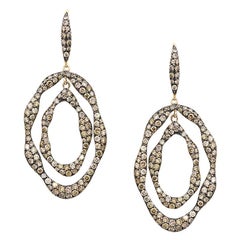 Impressionnantes boucles d'oreilles en goutte en or rose 18 carats avec diamants noirs et bruns