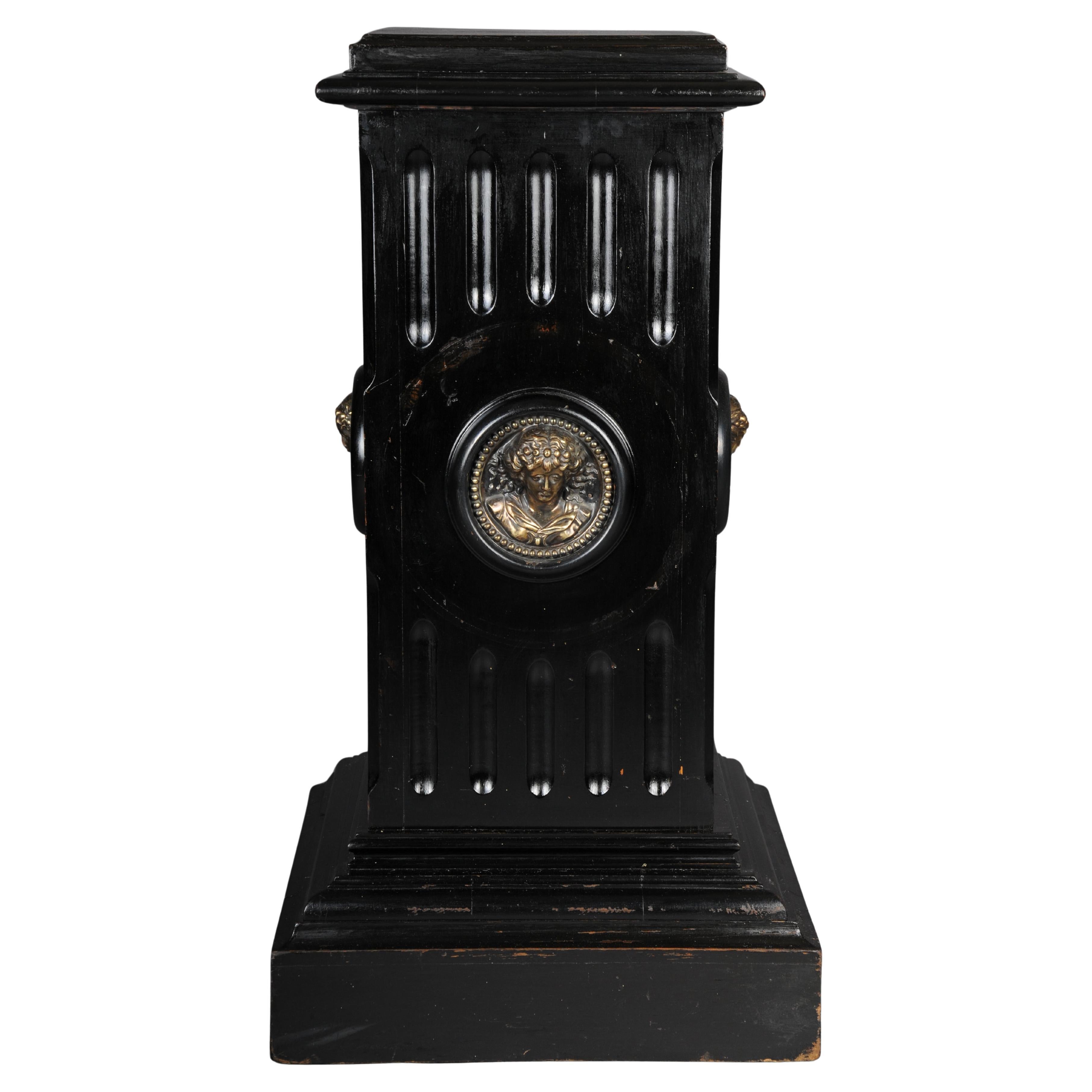 Impressive black pedestal made of ebonized solid wood, circa 1860s For Sale