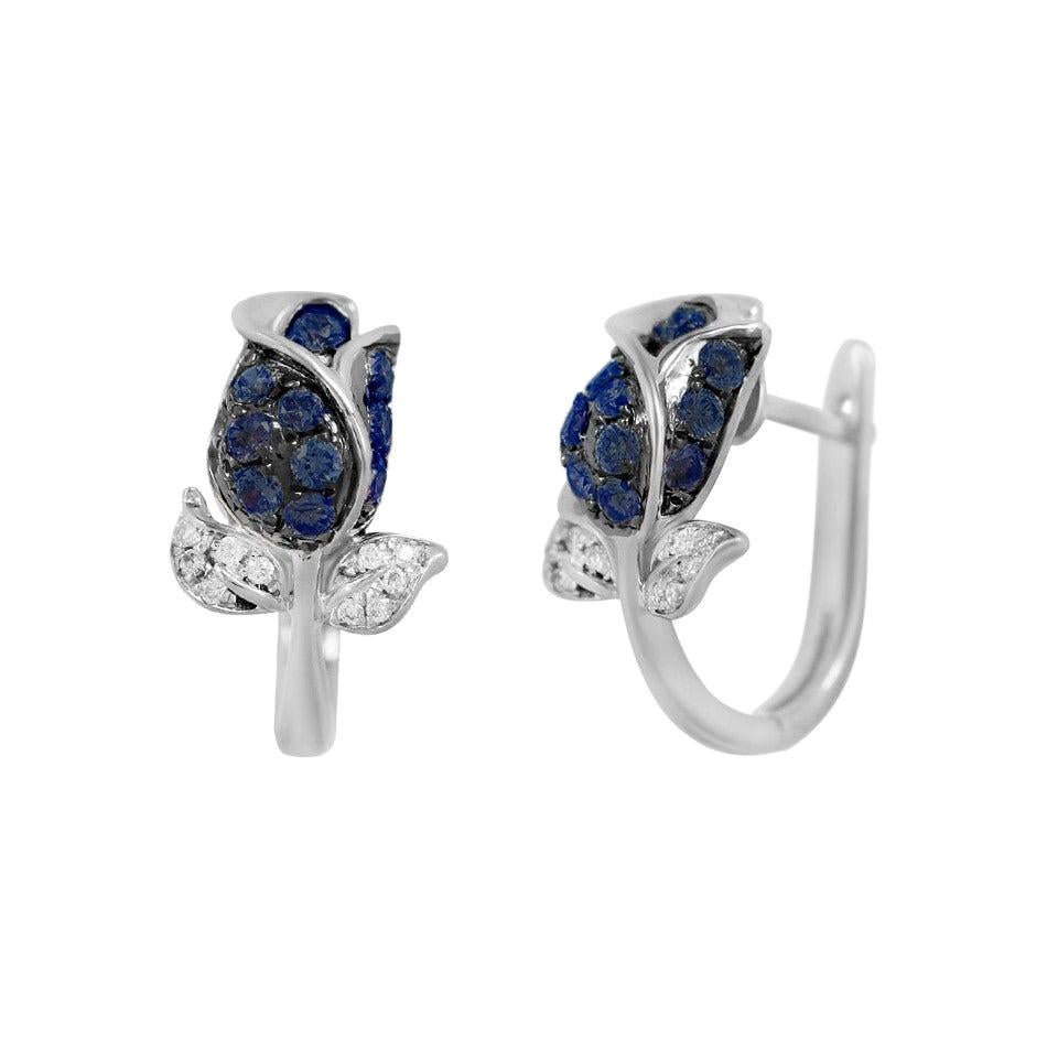 Ohrringe mit Tulpenblume aus Weißgold mit blauem Saphir und weißen Diamanten im Angebot