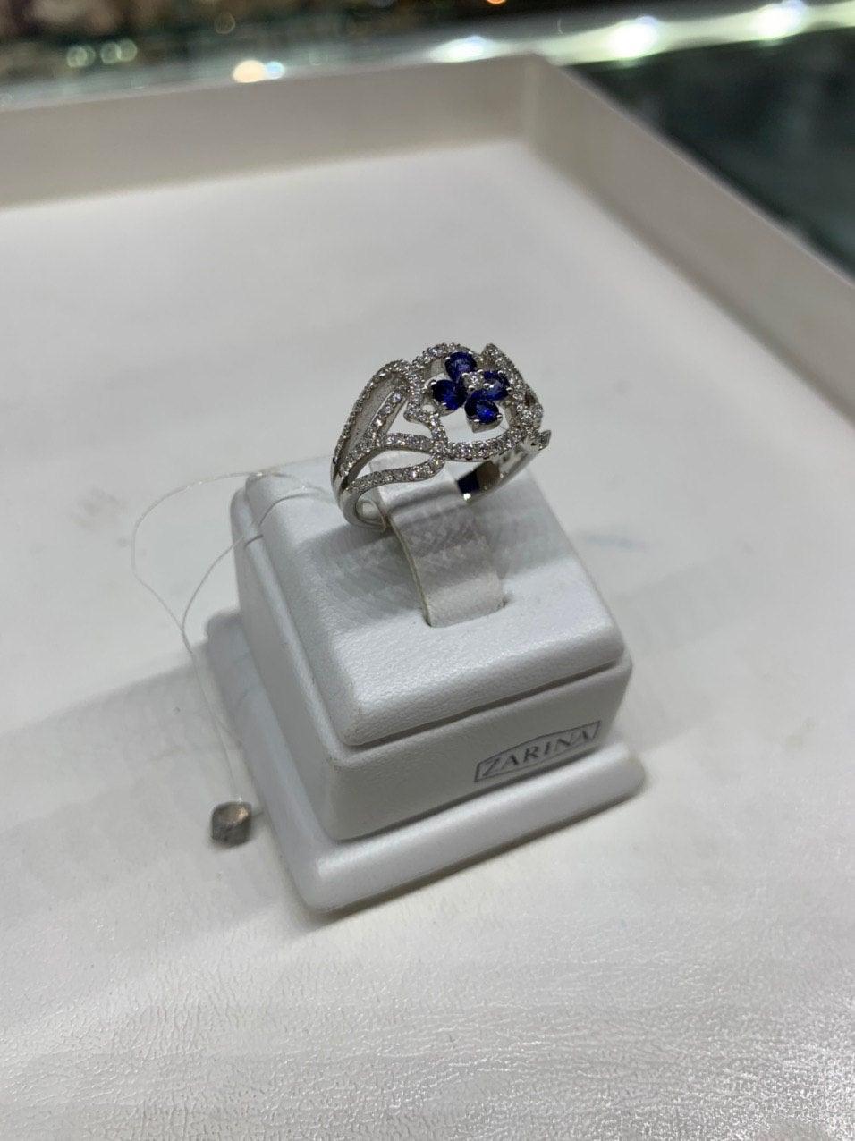 For Sale:  Impressive Blue Sapphire Diamond White Gold Stud Ring 7
