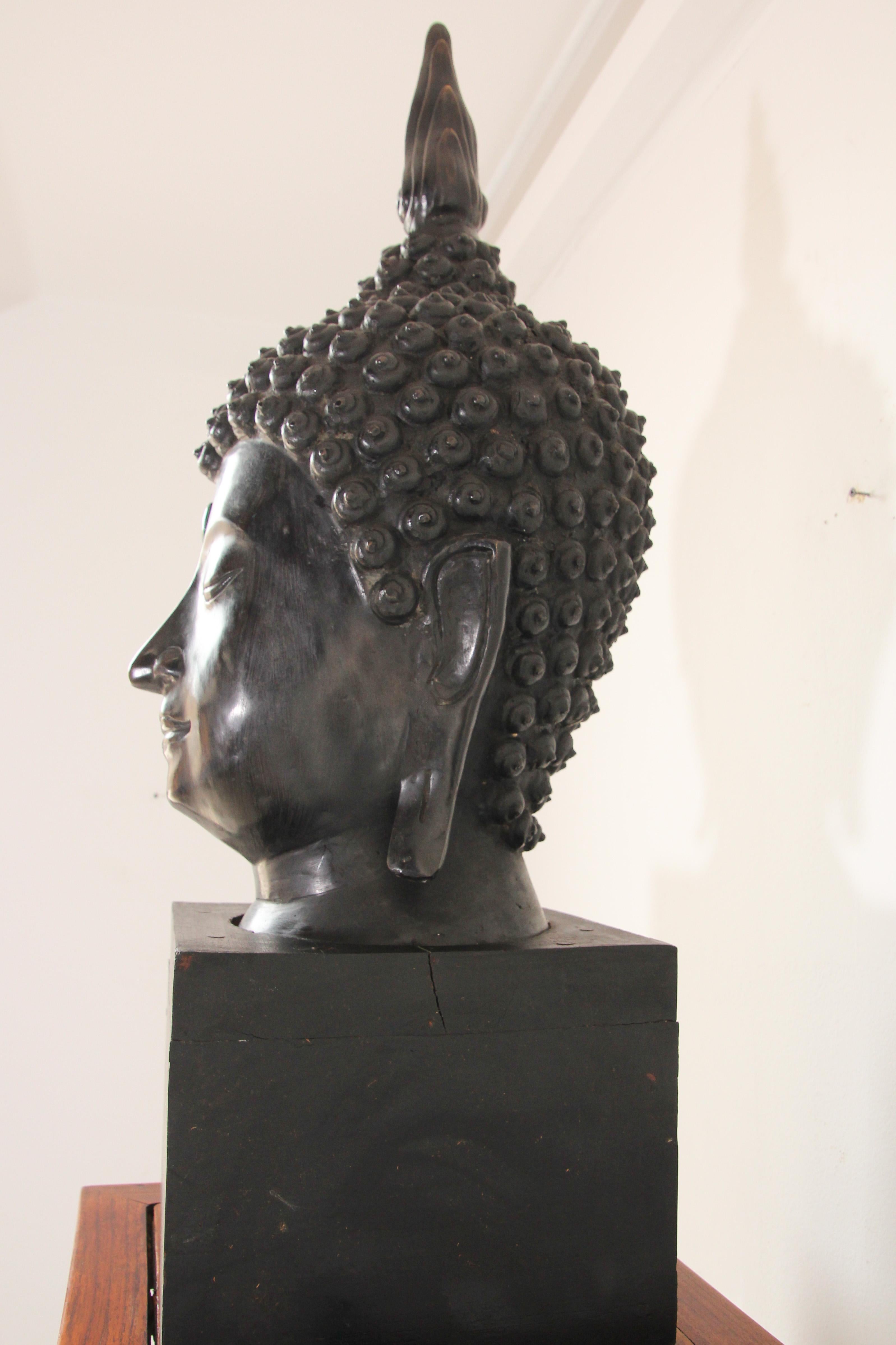 Impressive Bronze Head of Buddha on Pedestal In Good Condition For Sale In North Hollywood, CA