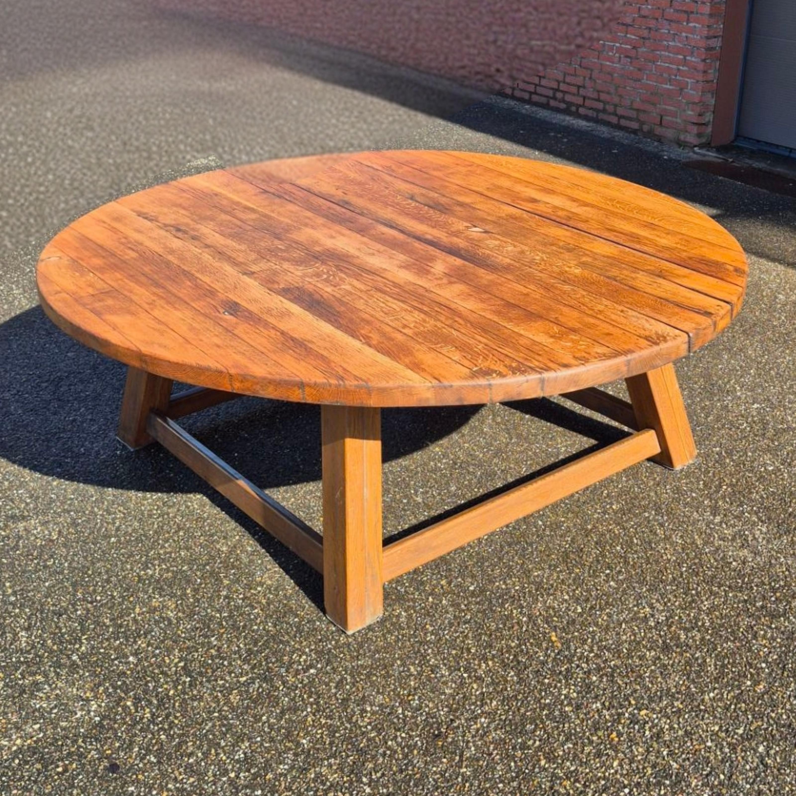 Oak Impressive brutalist round oak dining table, Netherlands 1960s For Sale