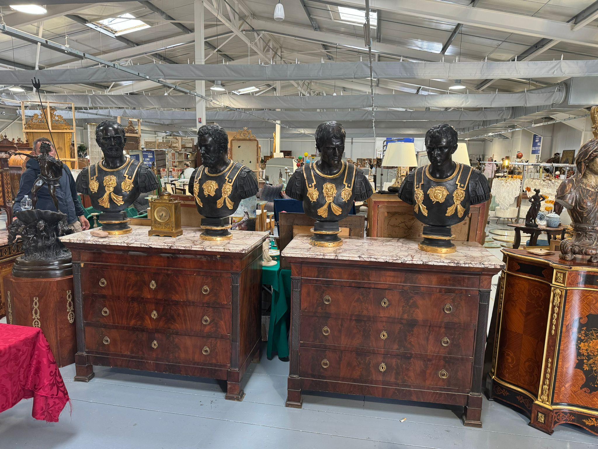 Impressive Busts of Four Roman Emperors - Patinated and Gilded Bronze en Bueno estado para la venta en Madrid, ES