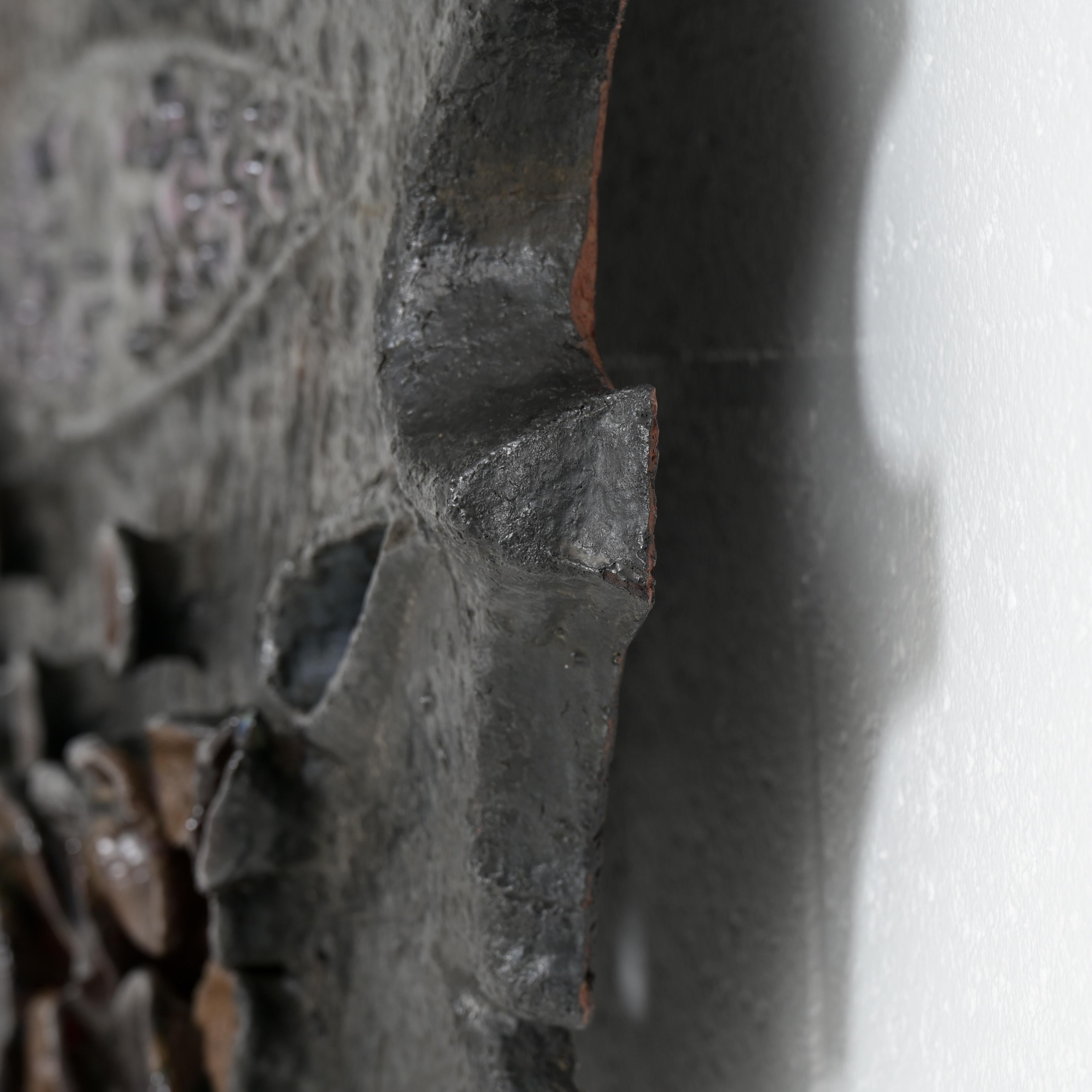 Impresionante escultura mural de cerámica de Amphora en venta 7