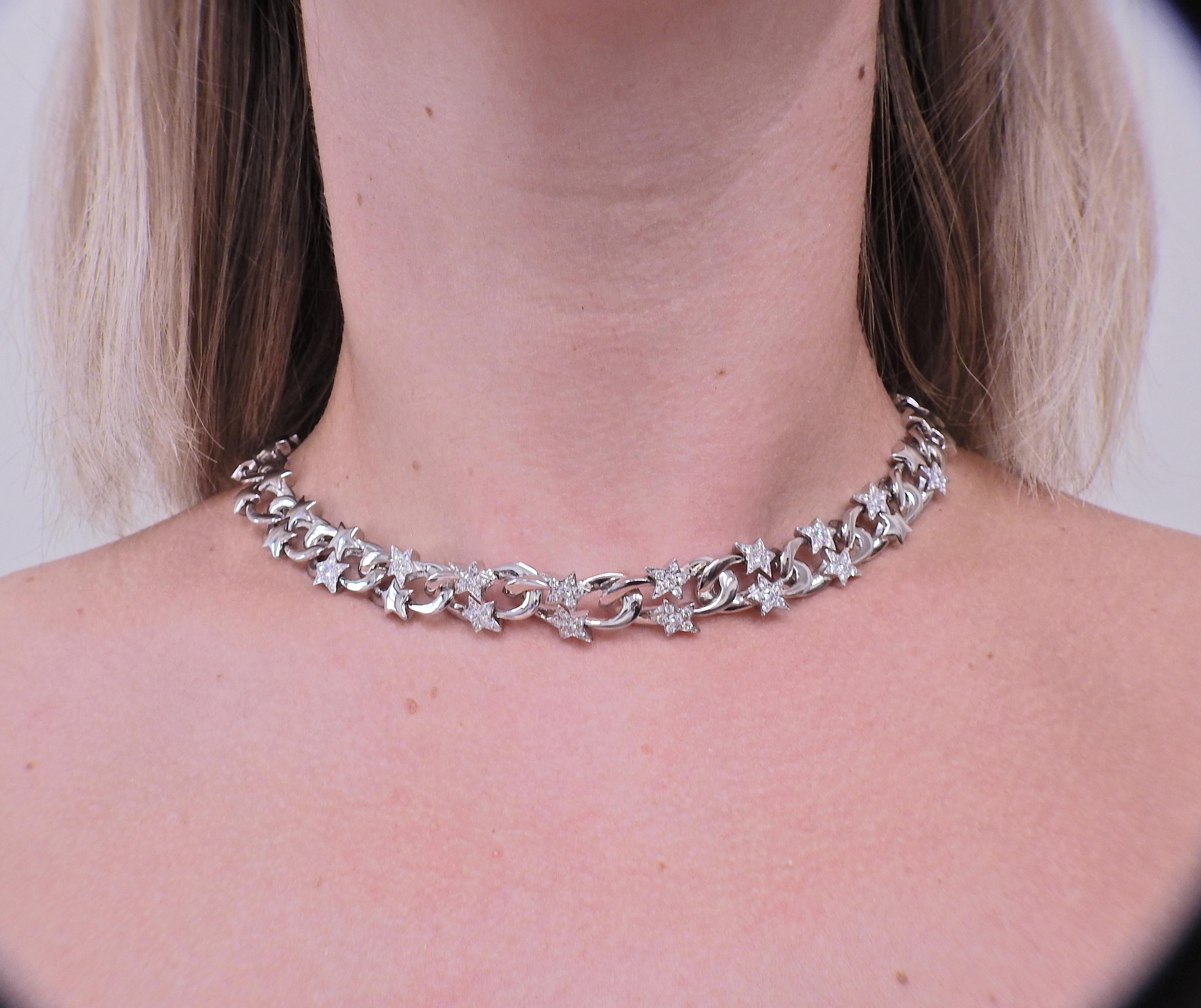 Round Cut Impressive Chanel Comete Diamond Gold Star Necklace For Sale