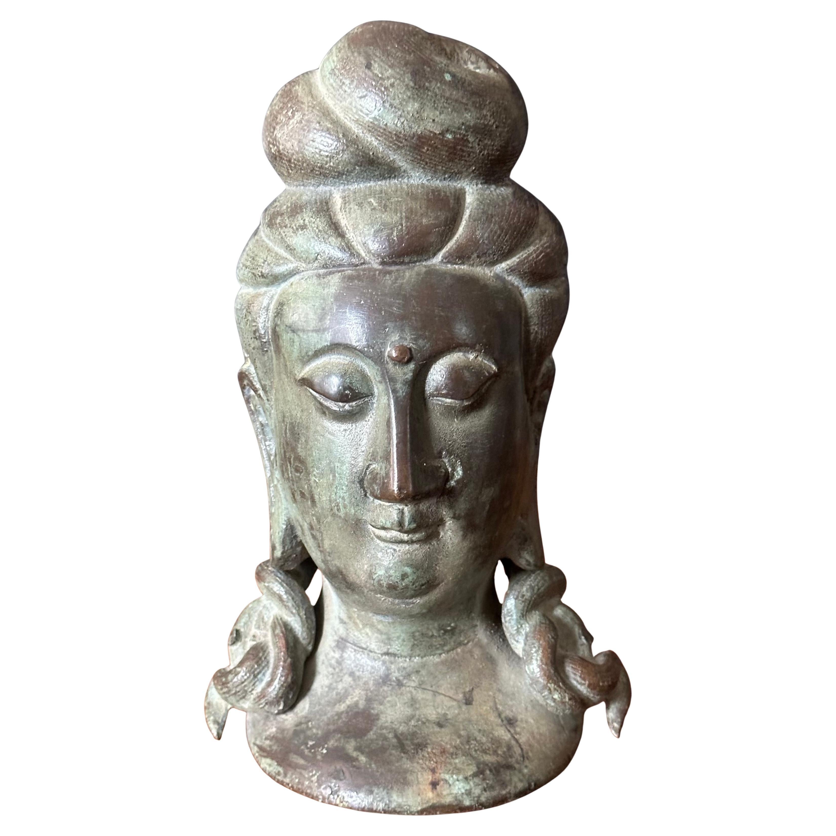 Impressionnant Buste / Sculpture chinoise en bronze de Guanyin