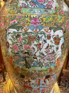 Impressive Chinese Vases from the 19th Century Canton Familia Rosa
