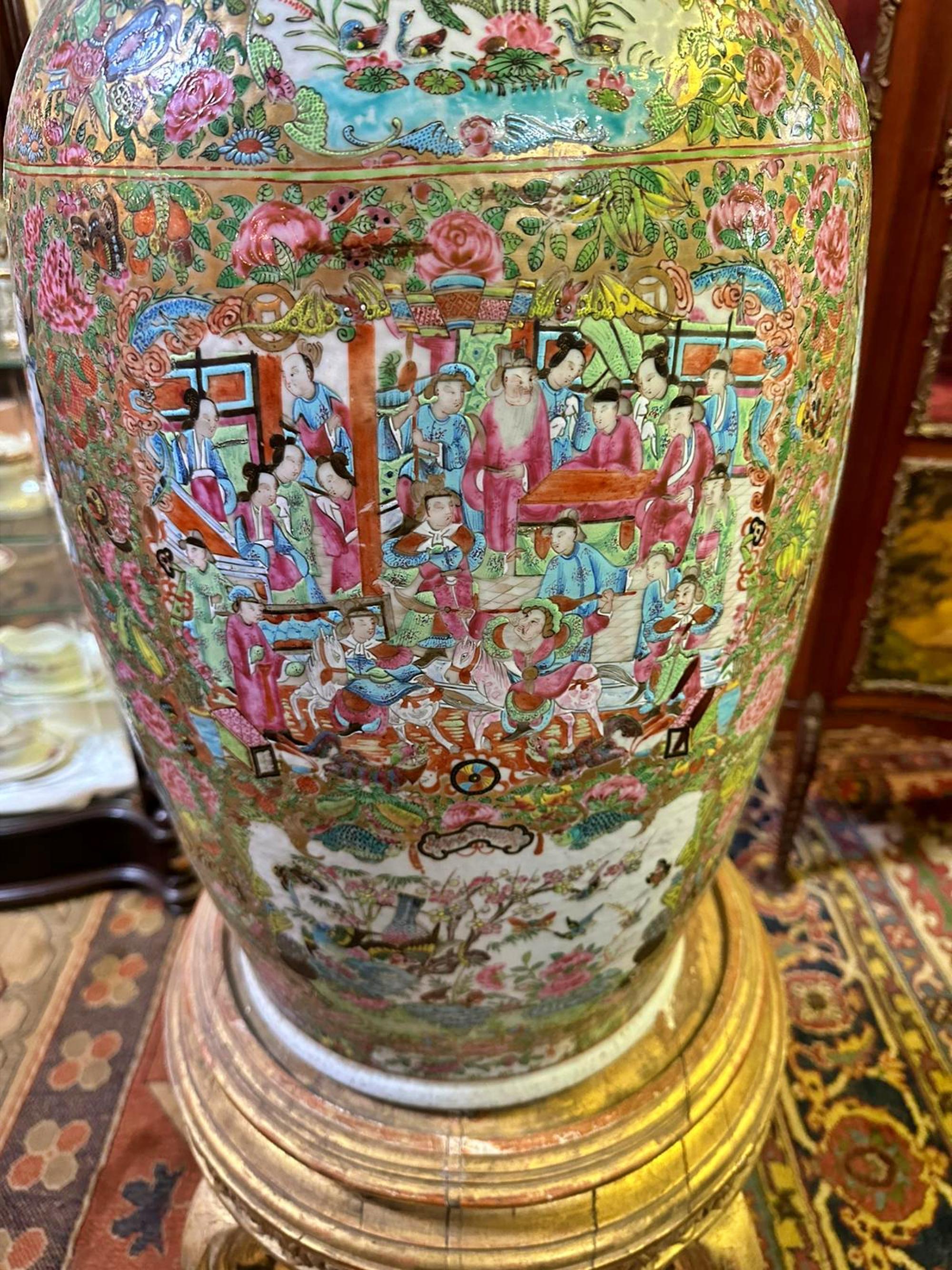 Chinois Impressionnants vases chinois du 19e siècle Canton Familia Rosa en vente