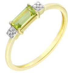 Impressive Chrysolite Diamond Yellow Gold Ring