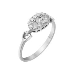 Impressionnante bague classique en or blanc et diamants