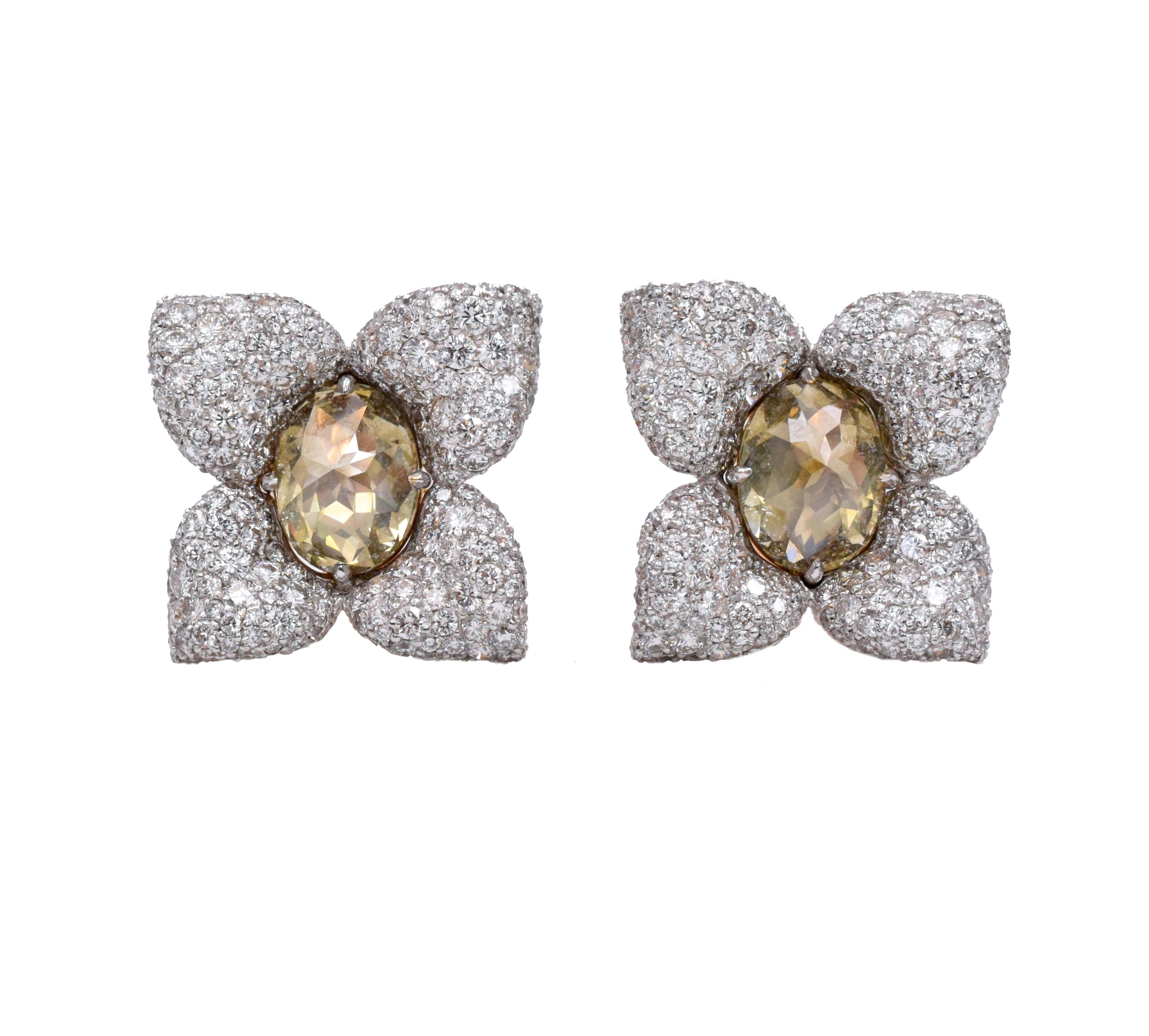 Women's NALLY Impressive Color Diamond Earrings For Sale