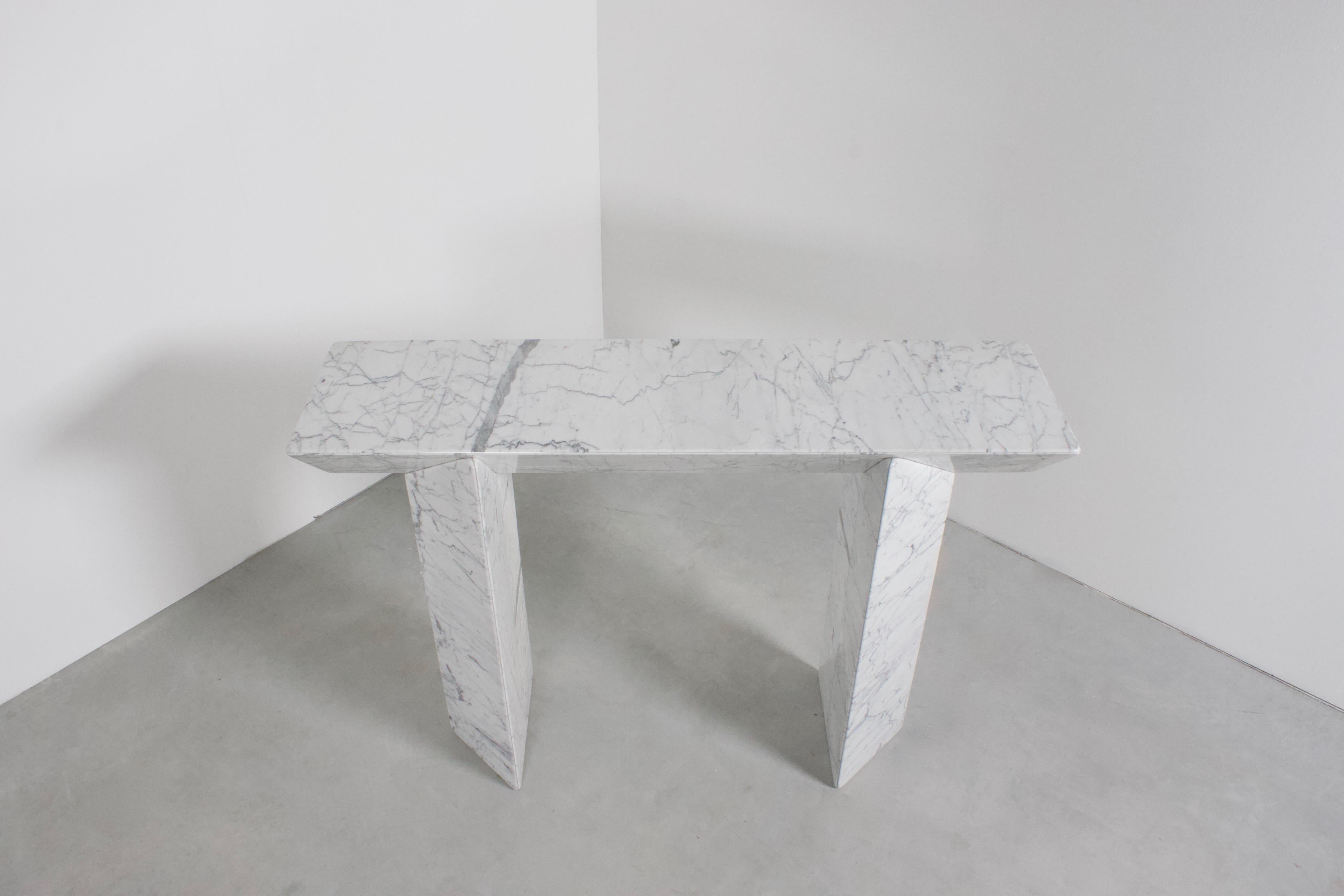 Italian Impressive Console or Side Table in Calacatta Marble by Giulio Lazzotti