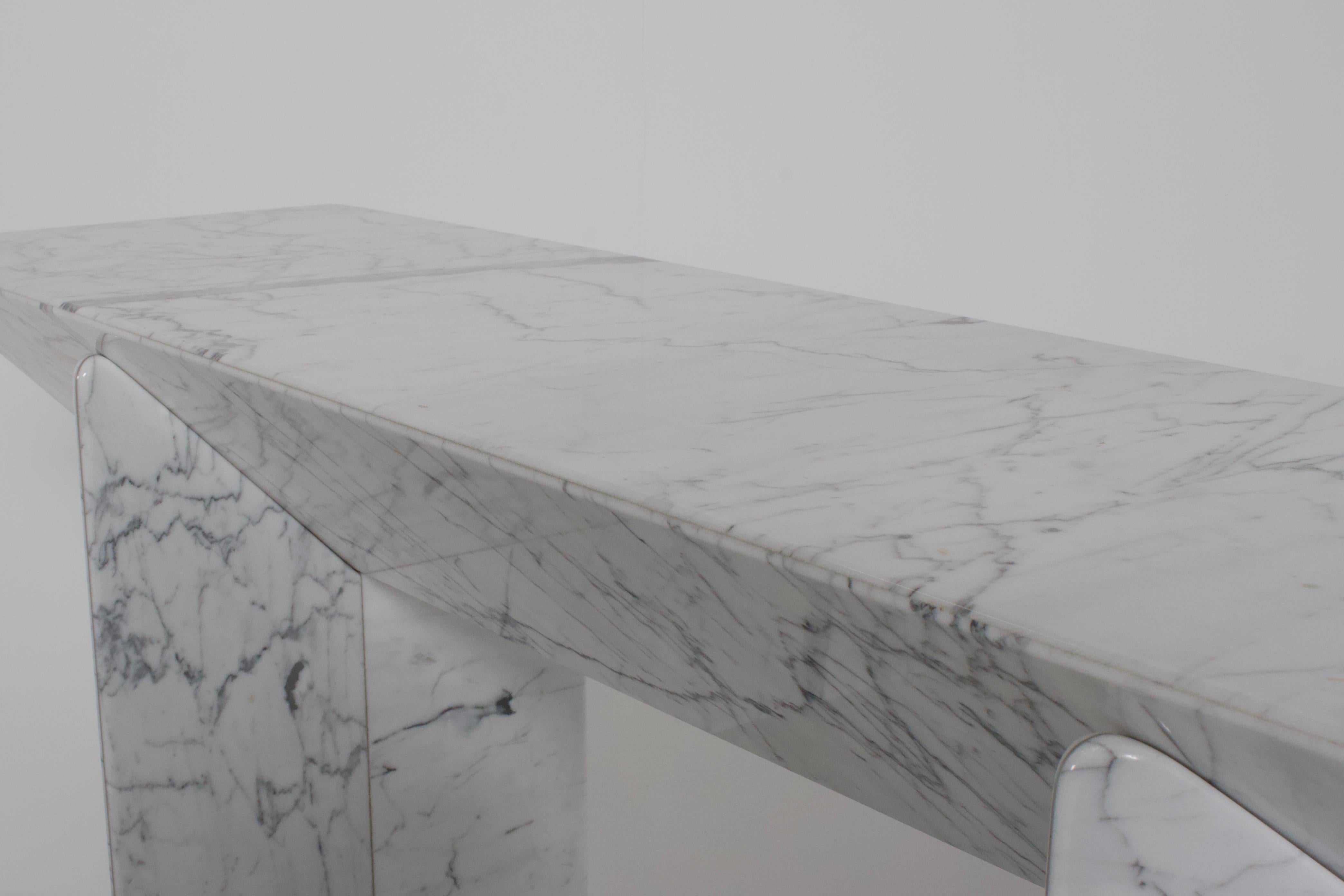 Polished Impressive Console or Side Table in Calacatta Marble by Giulio Lazzotti