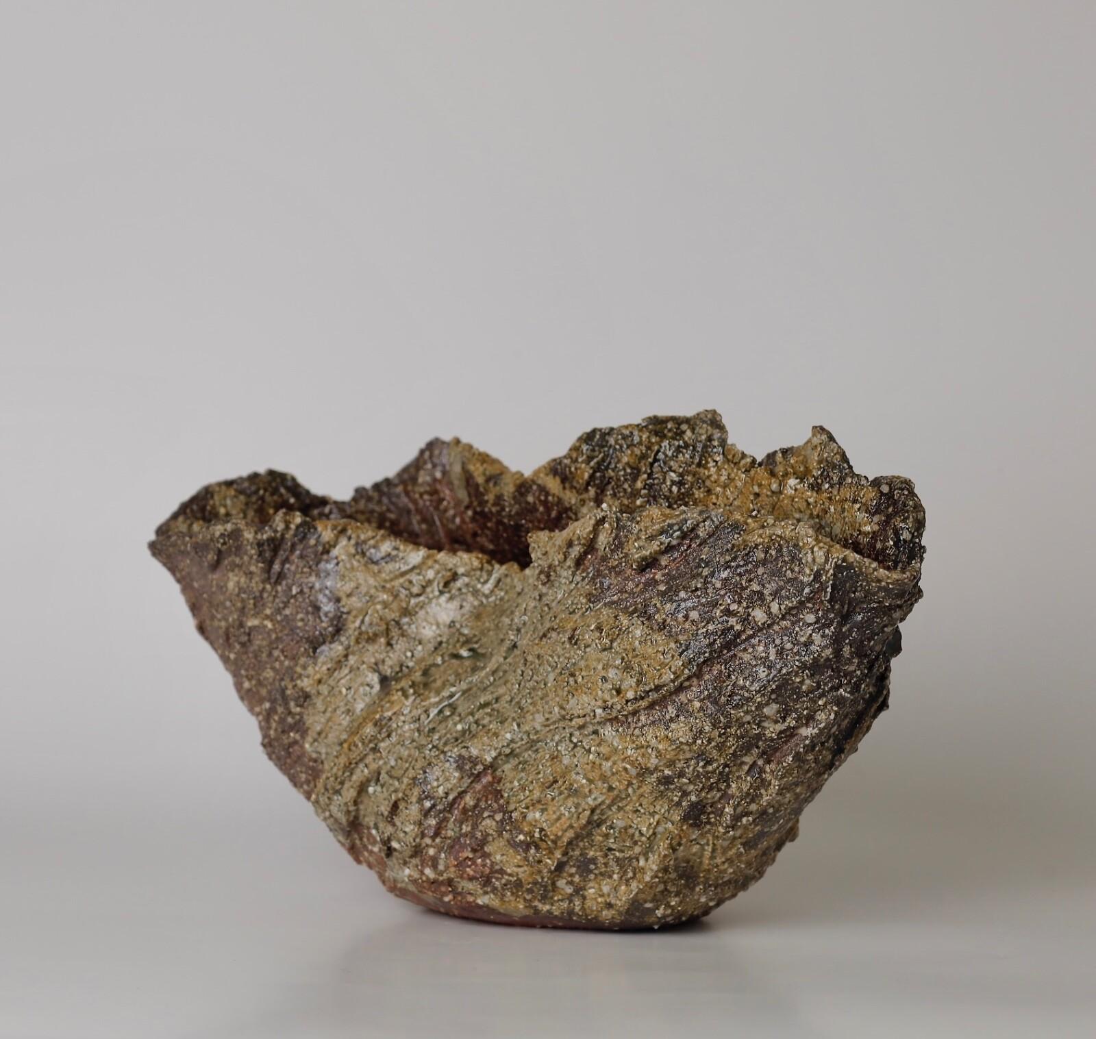 Impressive contemporary Japanese ceramic vase by Ue Kaojyo 12